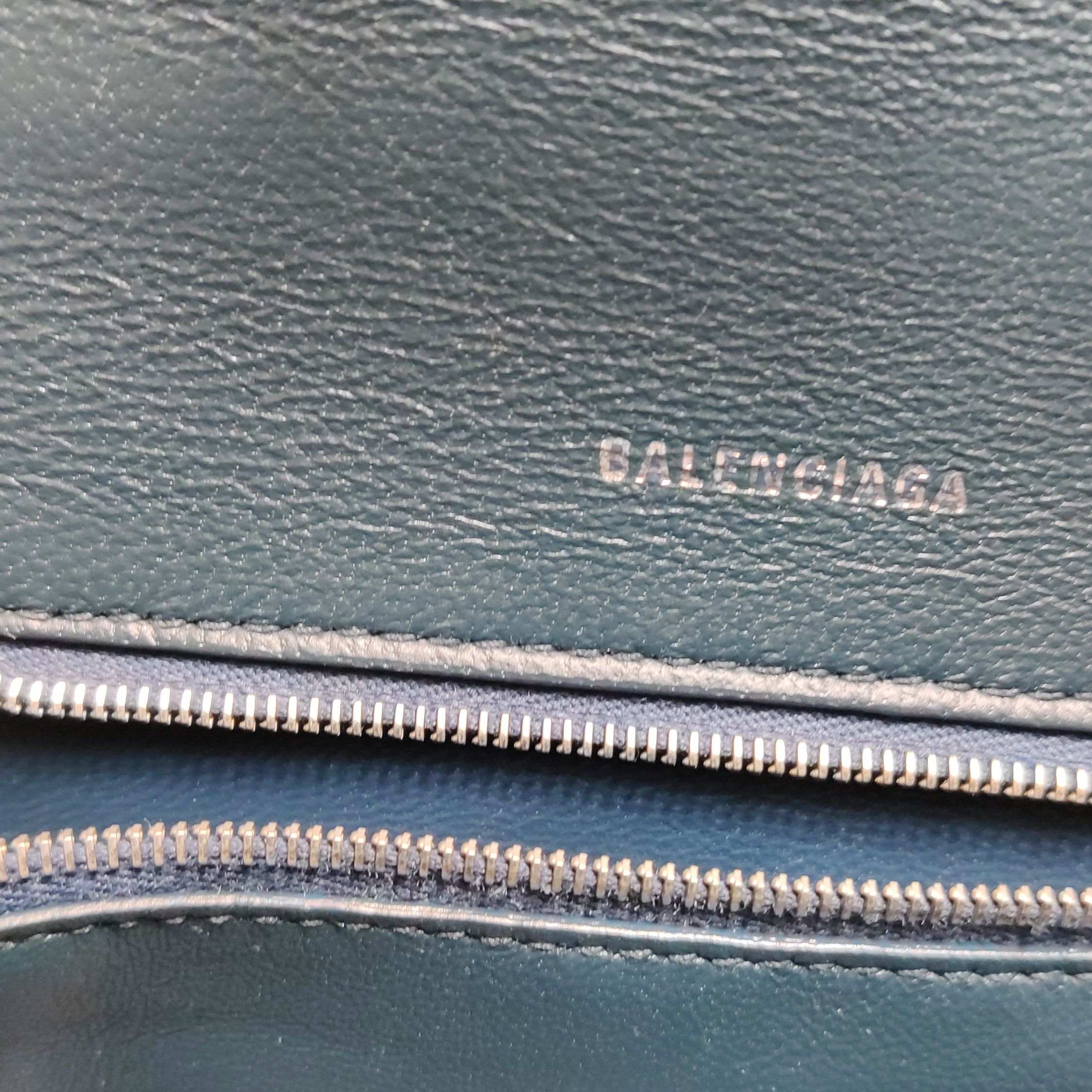 Balenciaga Balenciaga Women os Shoulder Bags Size ONE SIZE - 24 Thumbnail