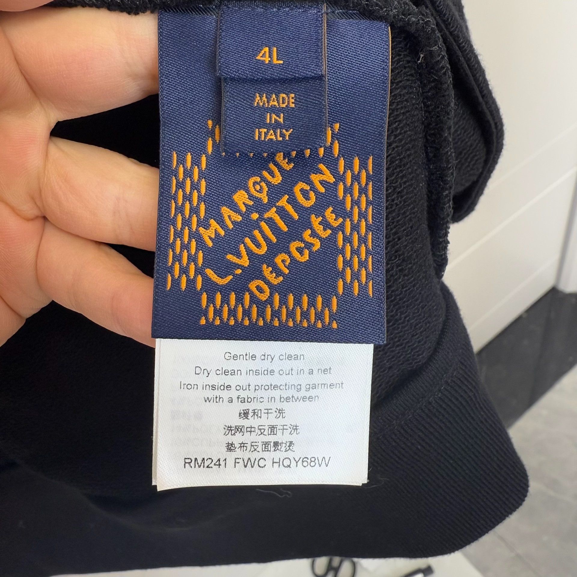 Louis Vuitton Louis Vuitton Pharrell Williams Zip Jacket Size XL Size US XL / EU 56 / 4 - 4 Thumbnail