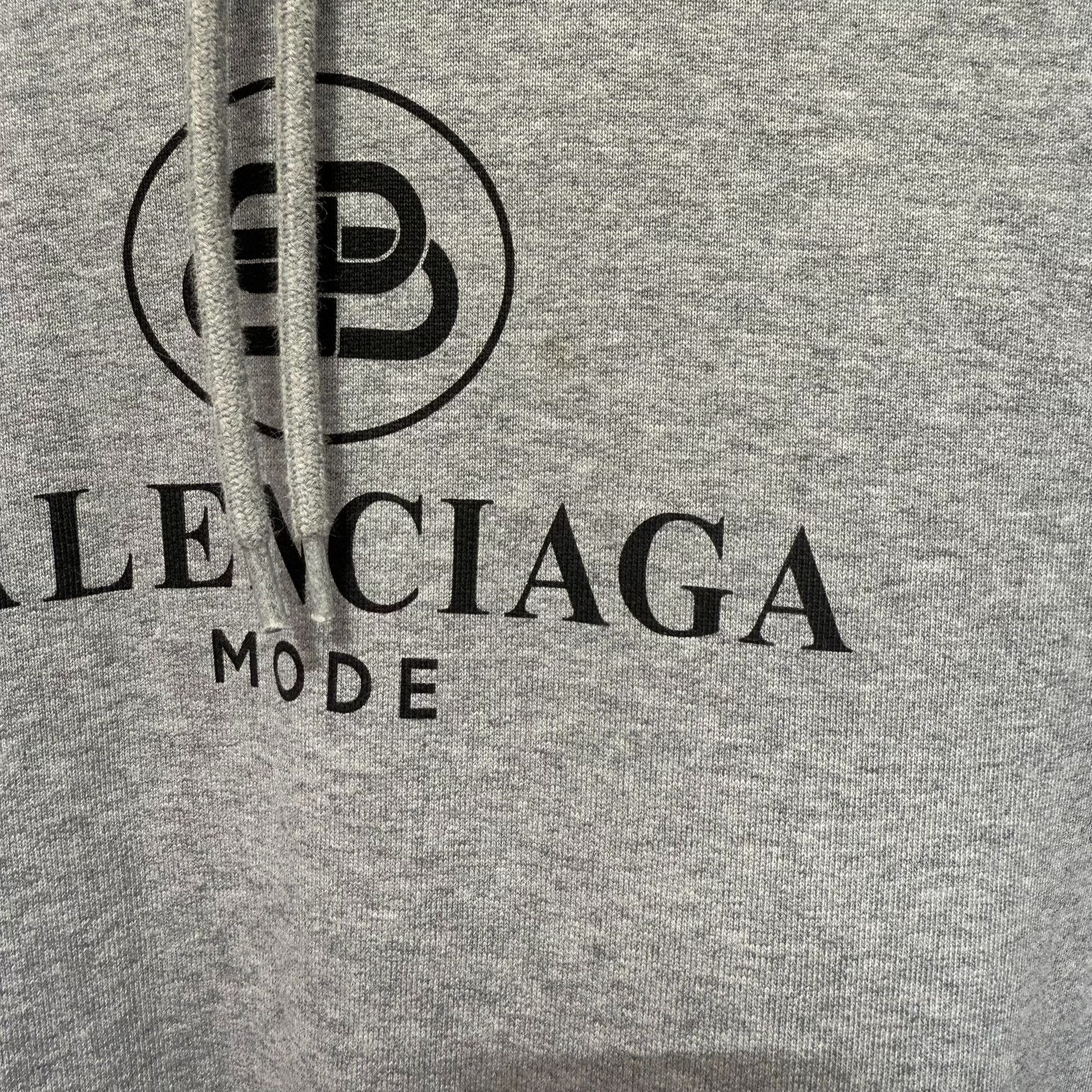 Balenciaga Balenciaga Logo Hoodie Size S Size US S / EU 44-46 / 1 - 8 Thumbnail