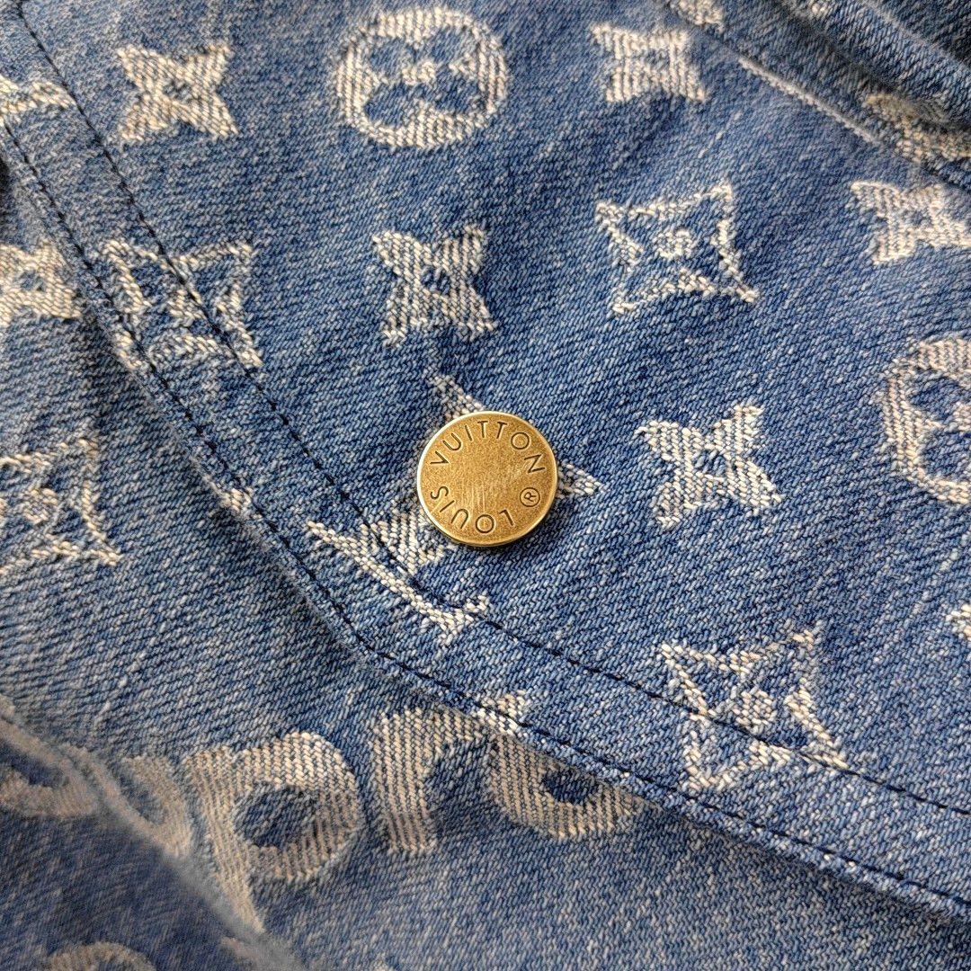 Louis Vuitton × Supreme Louis Vuitton x Supreme Monogram Denim Parka Size M Size US M / EU 48-50 / 2 - 7 Thumbnail