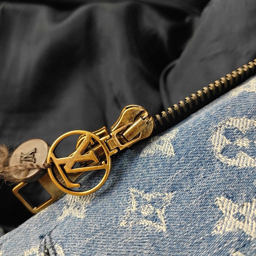 Louis Vuitton × Supreme Louis Vuitton x Supreme Monogram Denim Parka Size M Size US M / EU 48-50 / 2 - 8 Thumbnail