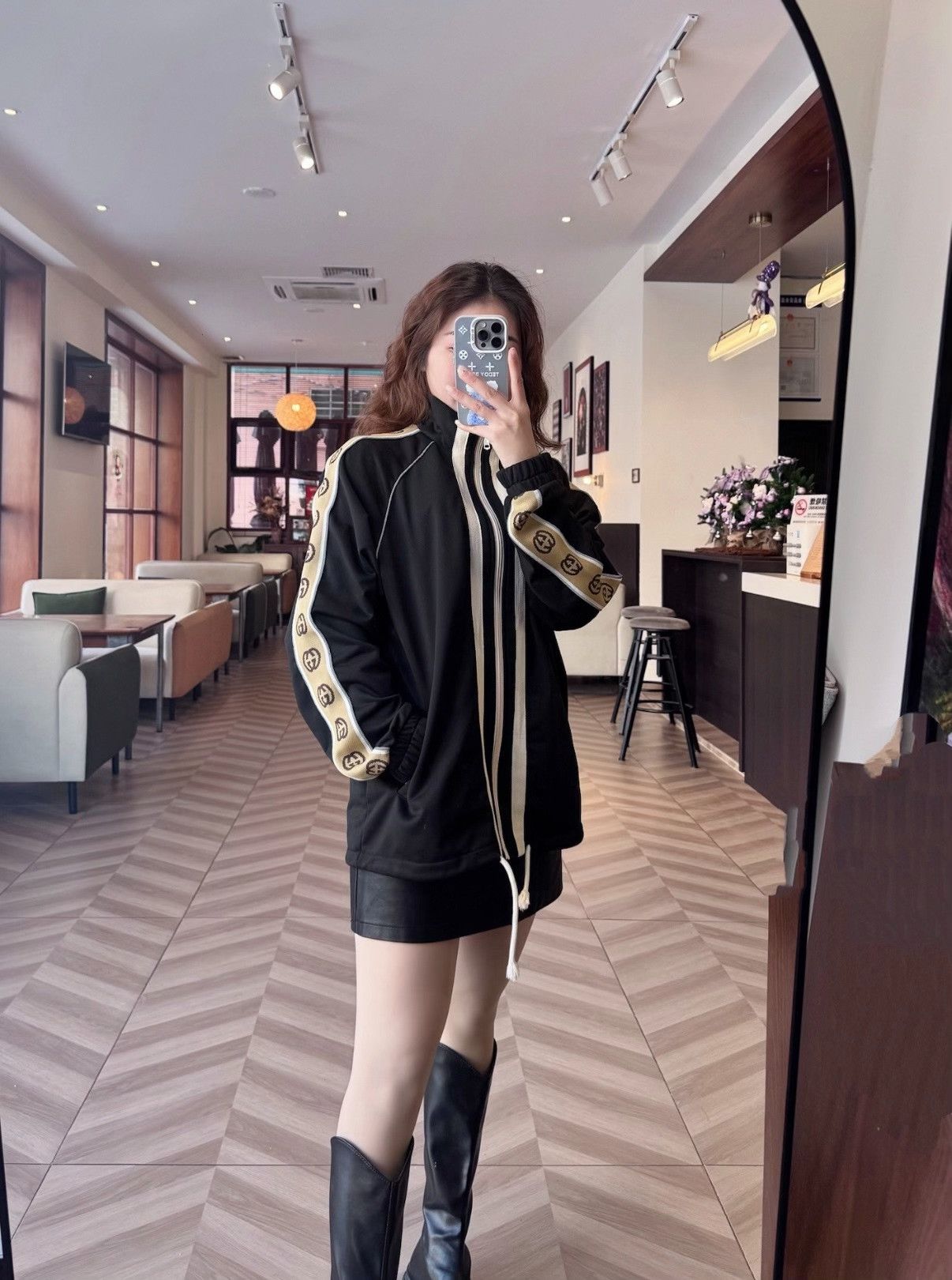 Gucci Gucci Logo Side Stripe Jacket Size S Size US S / EU 44-46 / 1 - 10 Thumbnail
