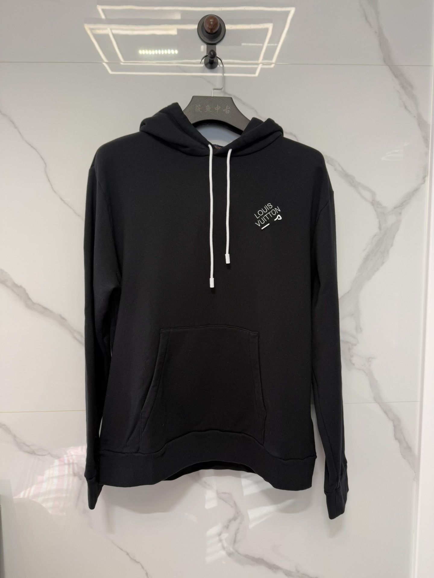Louis Vuitton Louis Vuitton Logo Hoodie Size XXL Size US XXL / EU 58 / 5 - 2 Thumbnail