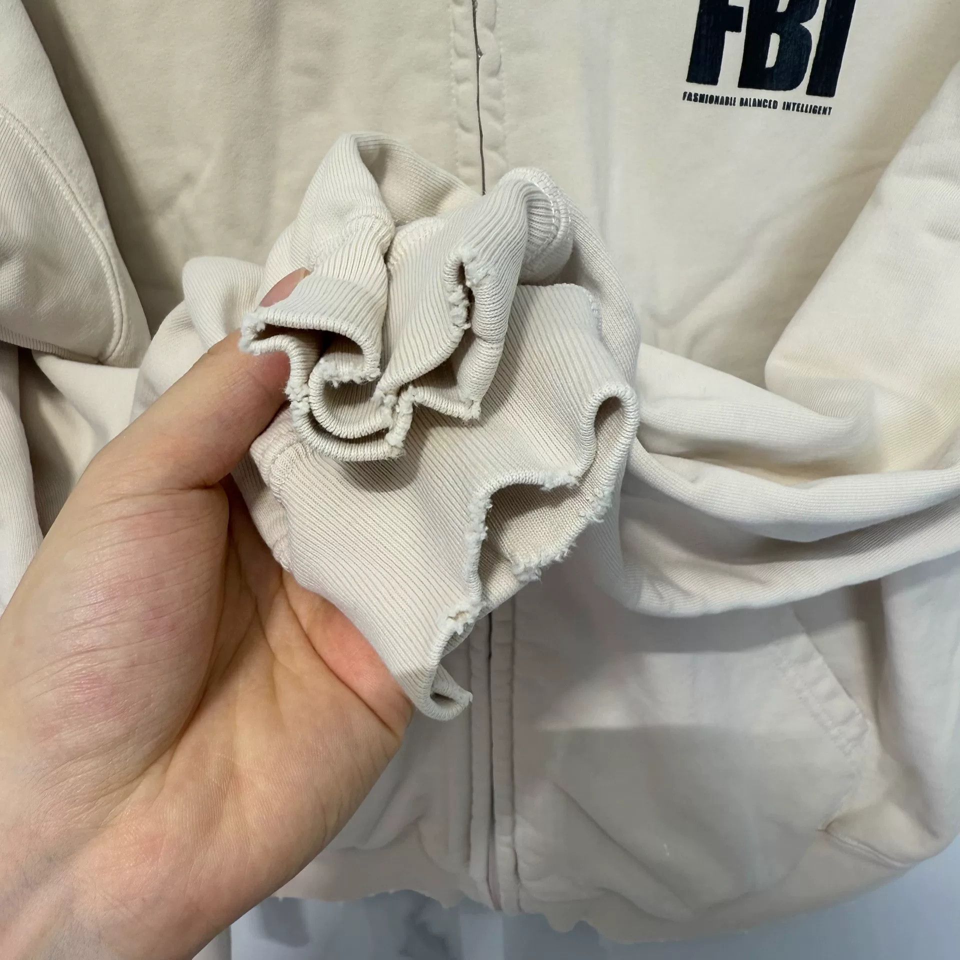 Balenciaga Balenciaga FBI Zip-Up Hoodie Beige Size S Size US S / EU 44-46 / 1 - 7 Thumbnail