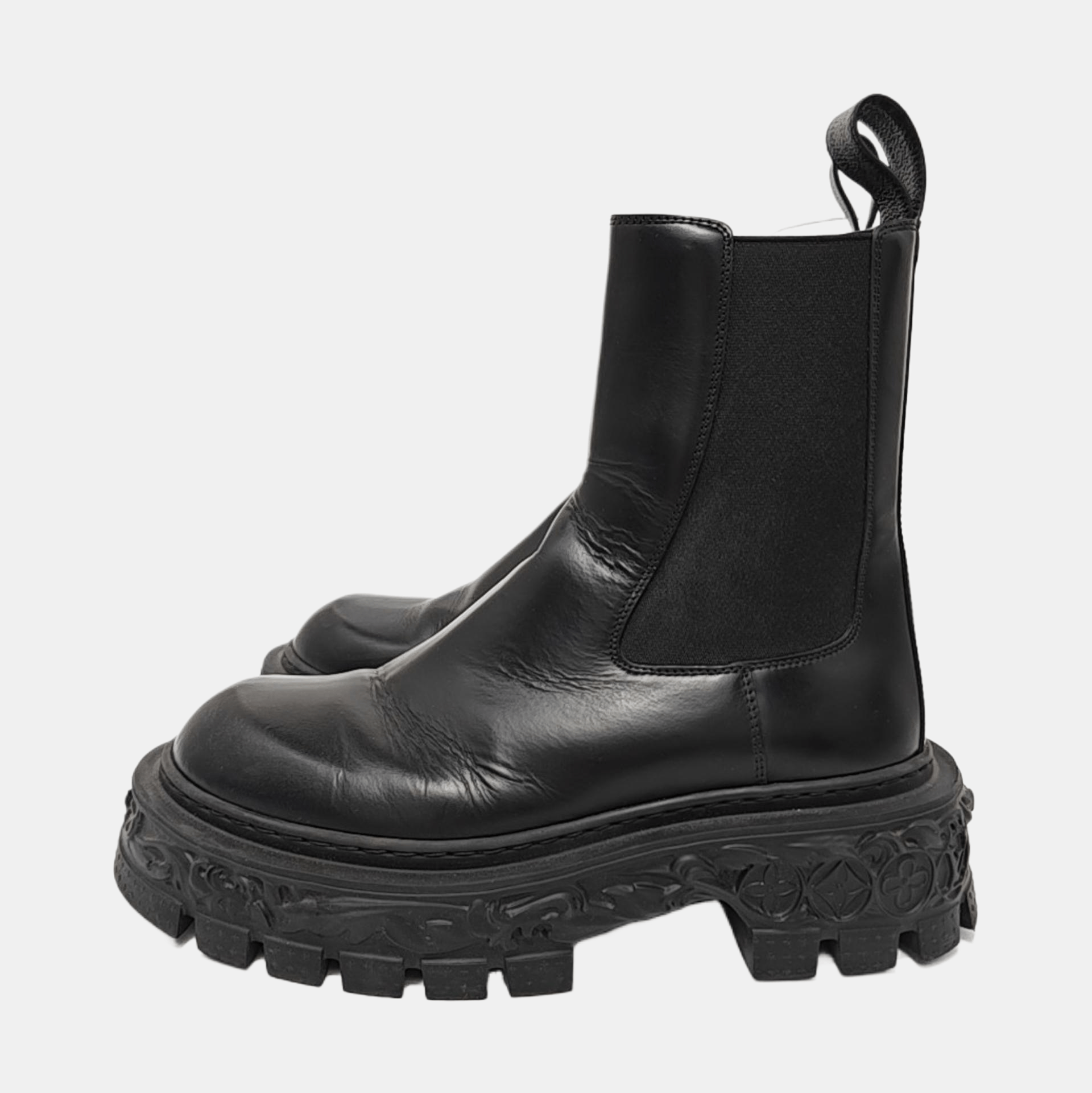 Louis Vuitton Louis Vuitton Leather Lug Sole Chelsea Boots Size 6 Size US 6 / EU 39 - 6 Thumbnail