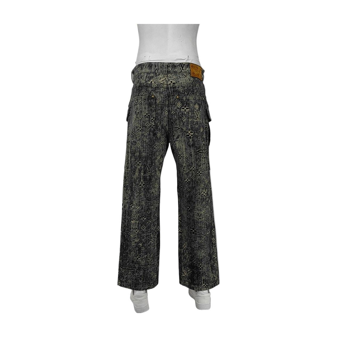 Louis Vuitton Louis Vuitton Monogram Denim Jeans Size 31 Size US 31 - 2 Thumbnail