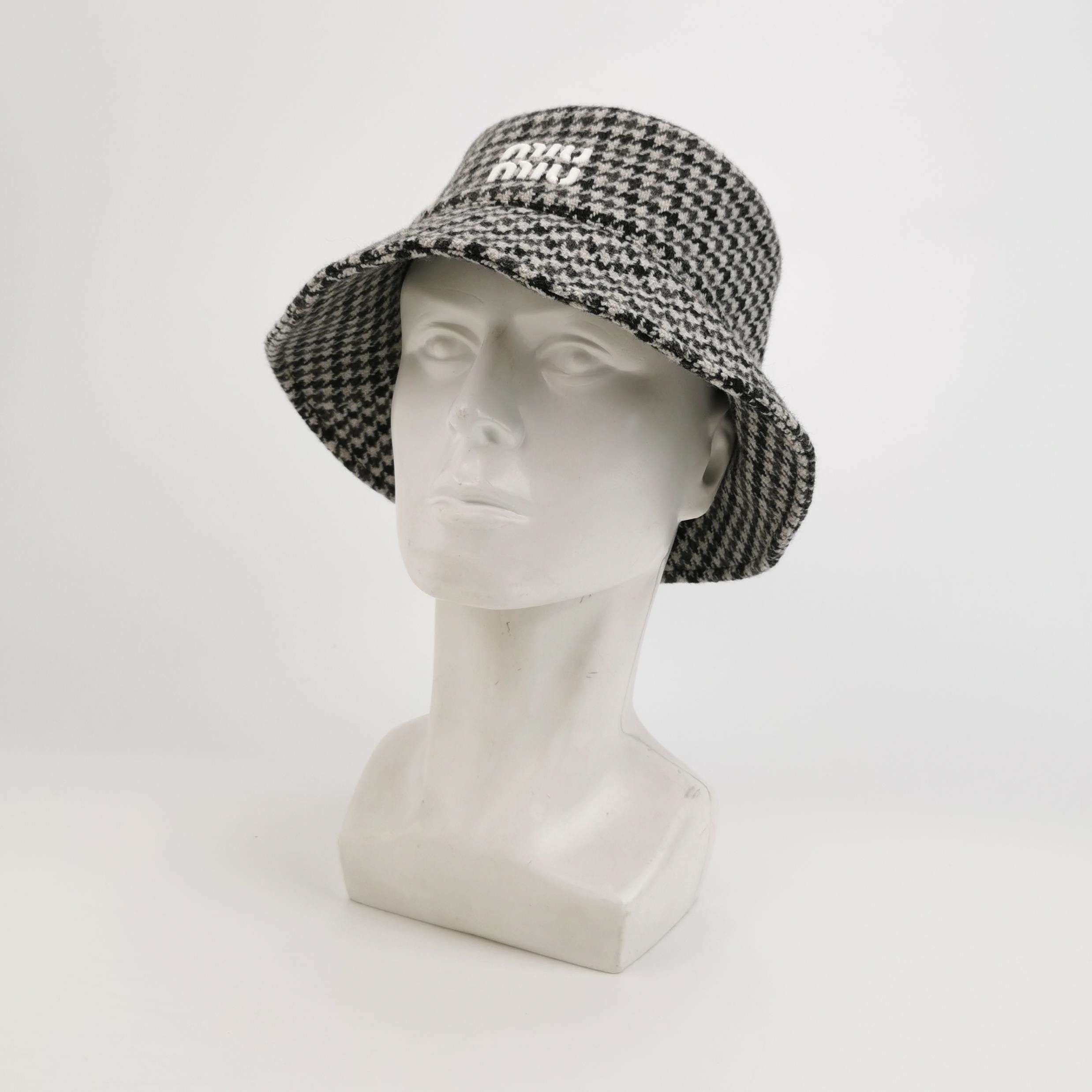 Miu Miu Miu Miu Dogtooth Logo Bucket Hat Size S Size ONE SIZE - 2 Thumbnail