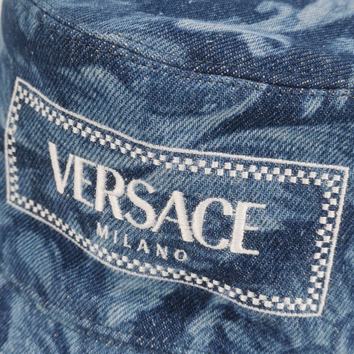 Versace Versace Logo Denim Bucket Hat Size 57 Size ONE SIZE - 4 Thumbnail