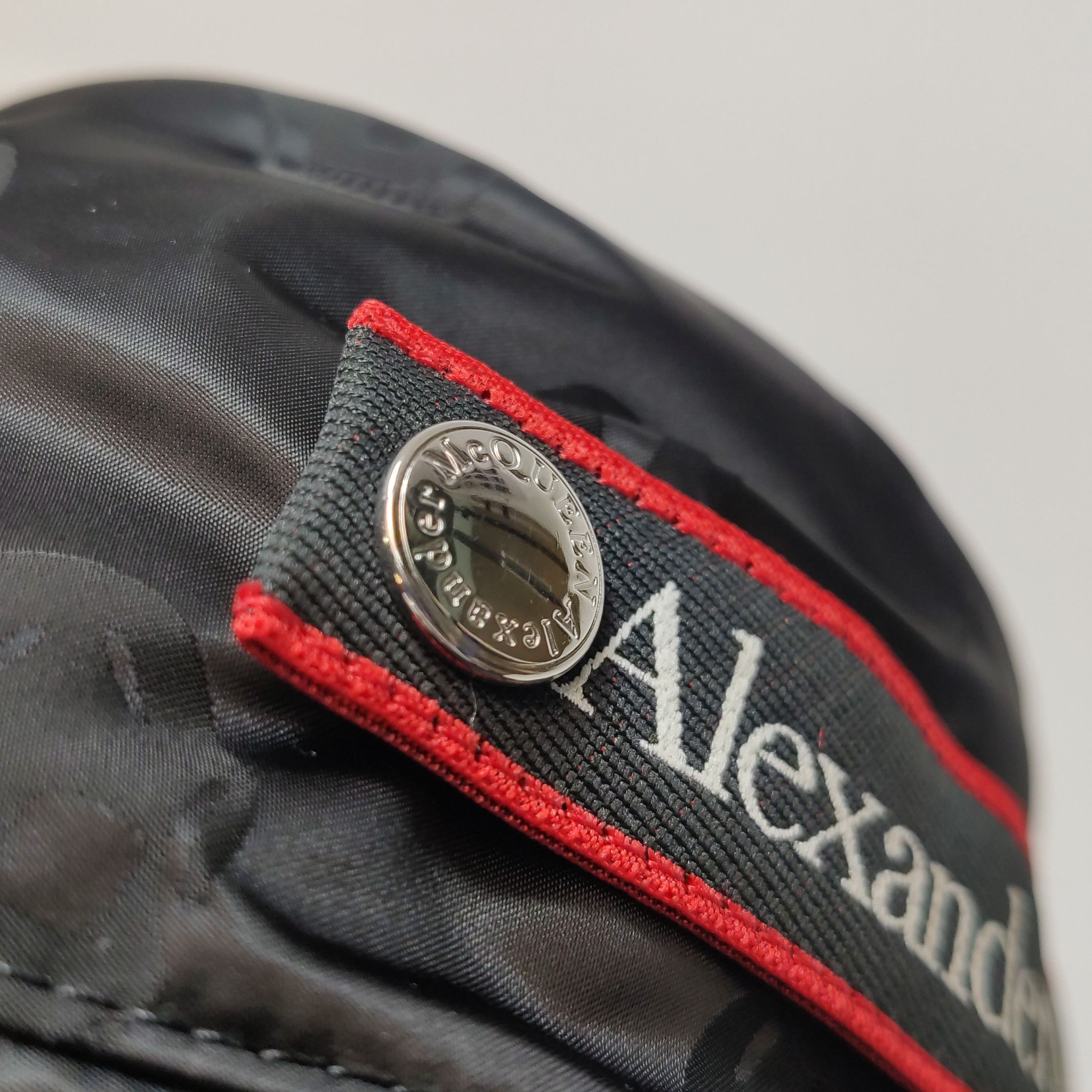 Alexander McQueen Alexander McQueen Logo Skull Bucket Hat Size M Size ONE SIZE - 9 Thumbnail