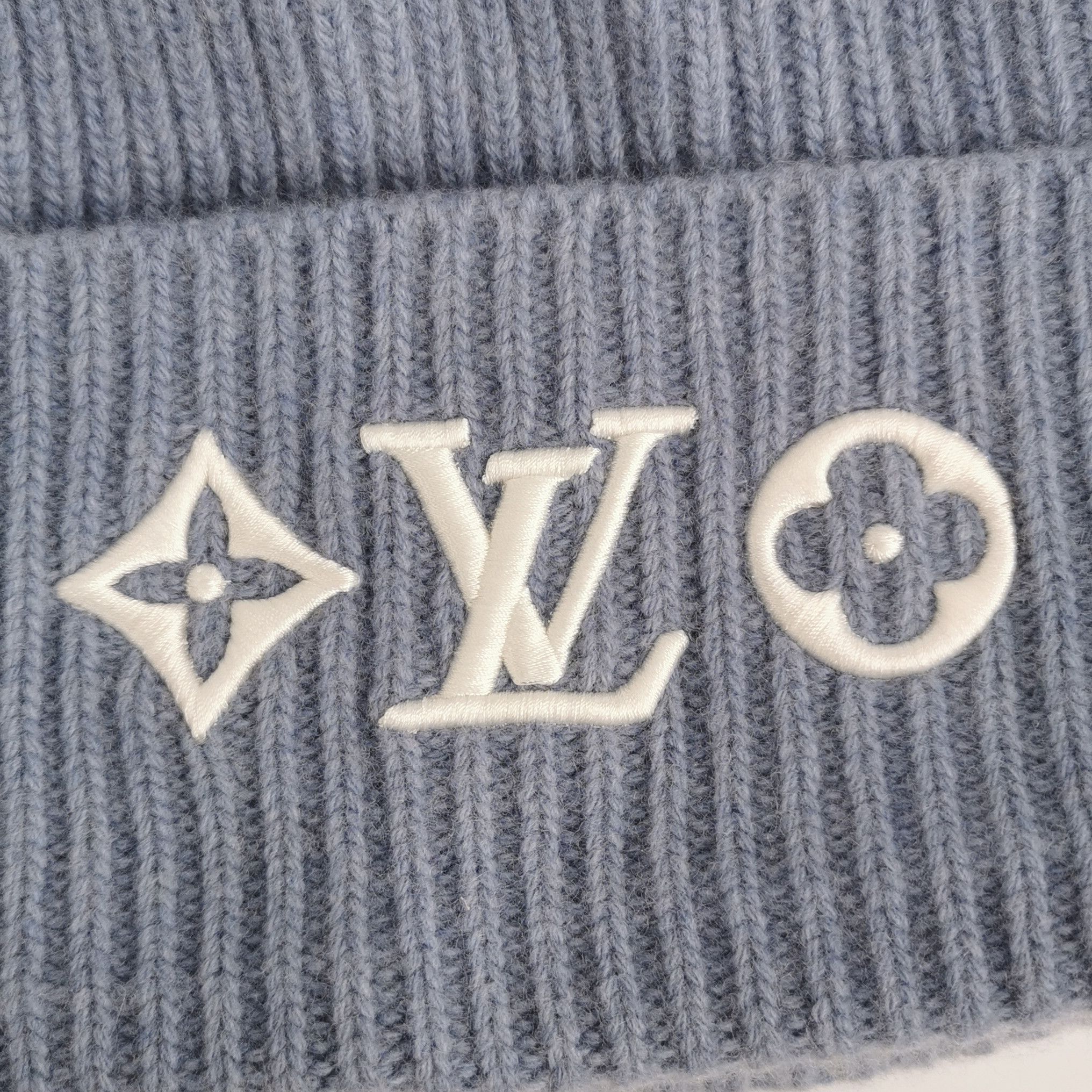 Louis Vuitton Louis Vuitton Monogram Logo Beanie Size ONE SIZE - 4 Thumbnail