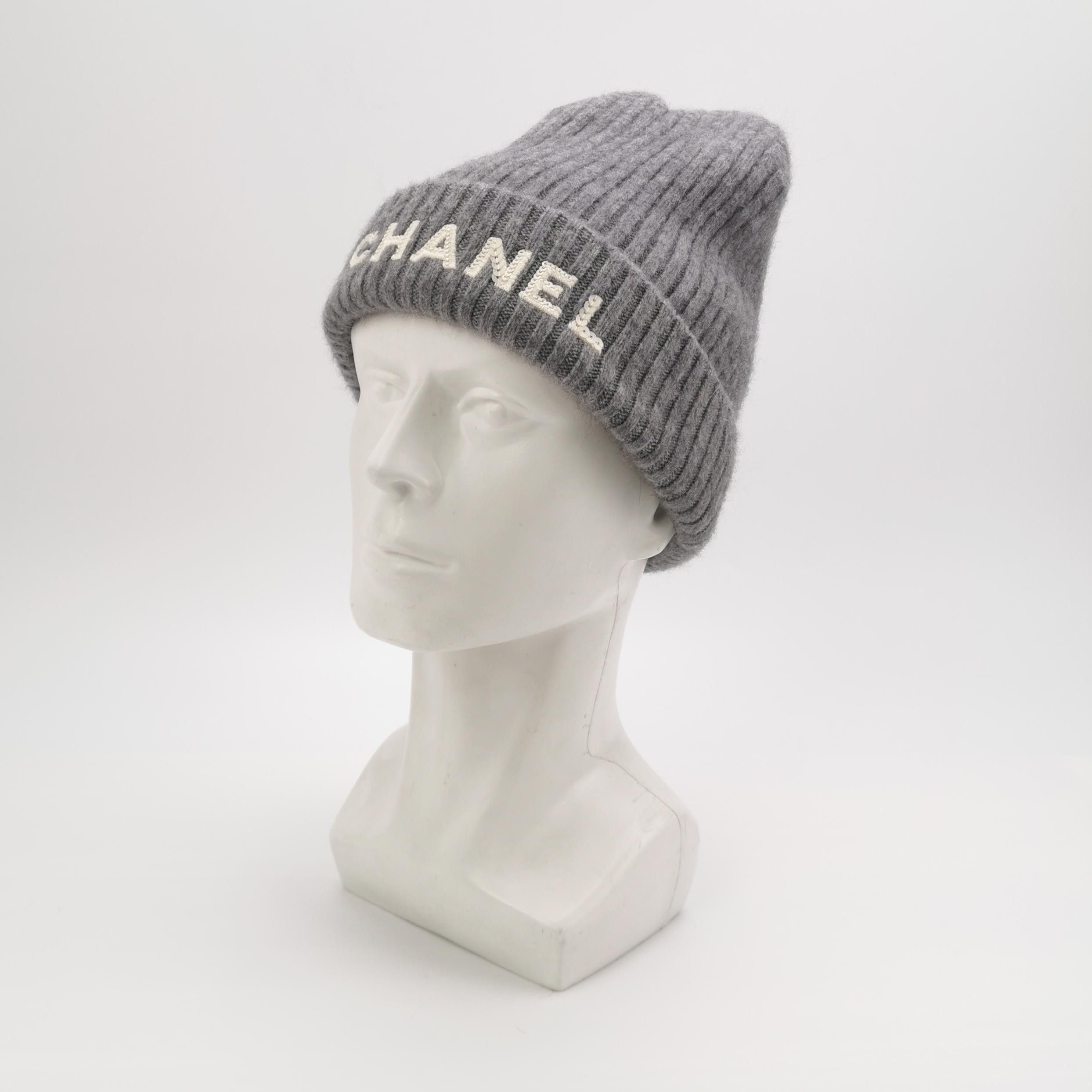 Chanel Chanel Logo Cashmere Beanie Size ONE SIZE - 2 Thumbnail