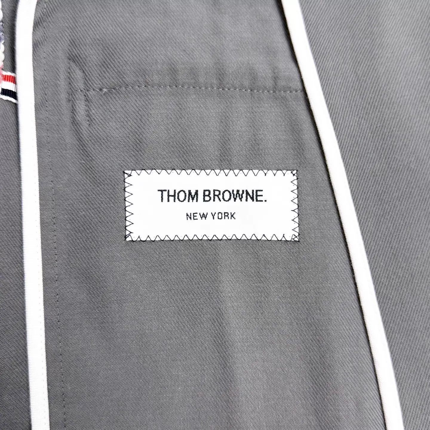 Thom Browne Gray Blazer with Striped Sleeves, Size L Size US L / EU 52-54 / 3 - 4 Thumbnail