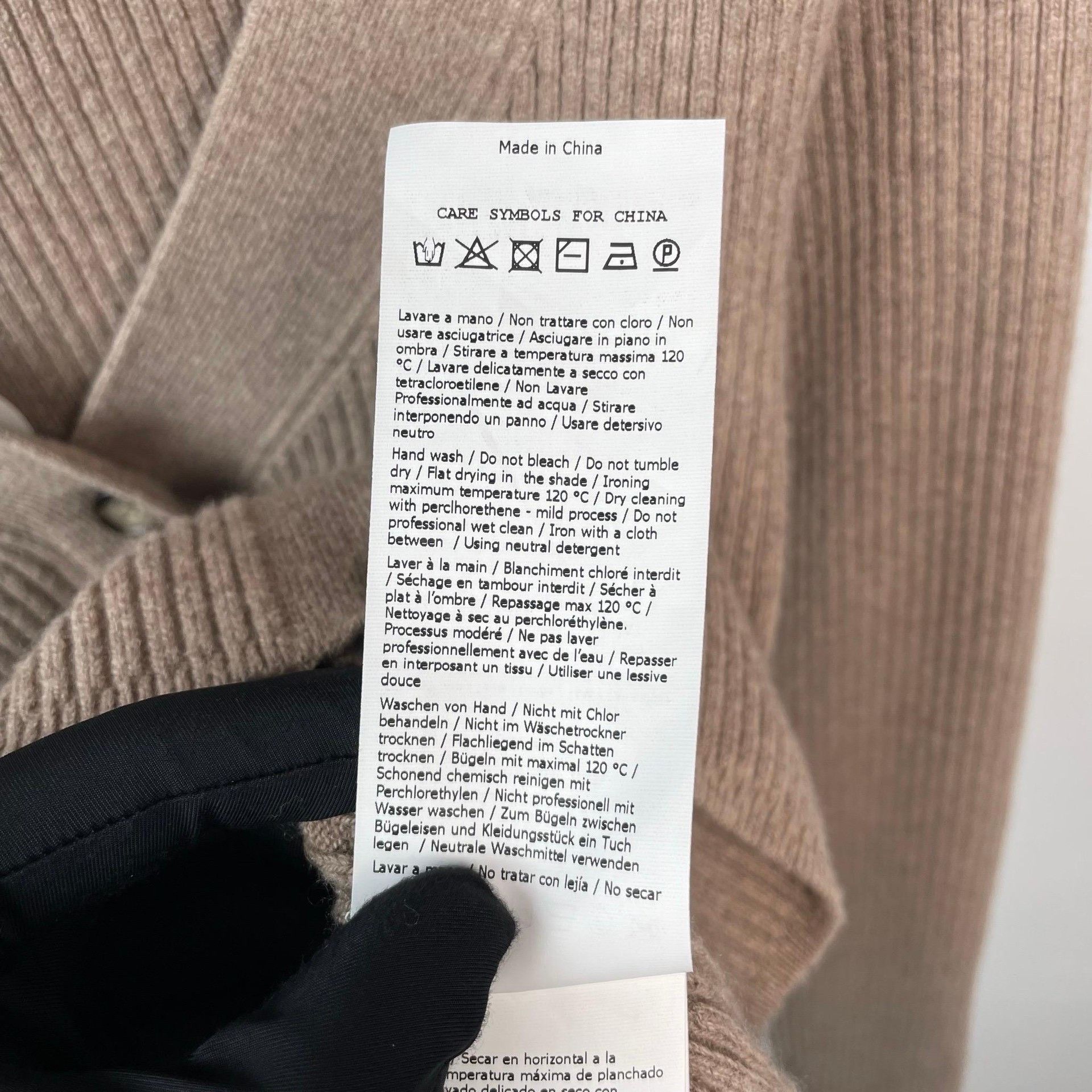 Max Mara MaxMara Brown V-Neck Knit Cardigan Size XS / US 0-2 / IT 36-38 - 7 Thumbnail