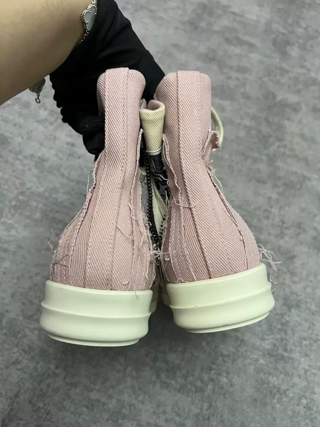 Rick Owens Rick Owens Pink Canvas High-Top Sneakers Size US 6 / IT 36 - 6 Thumbnail