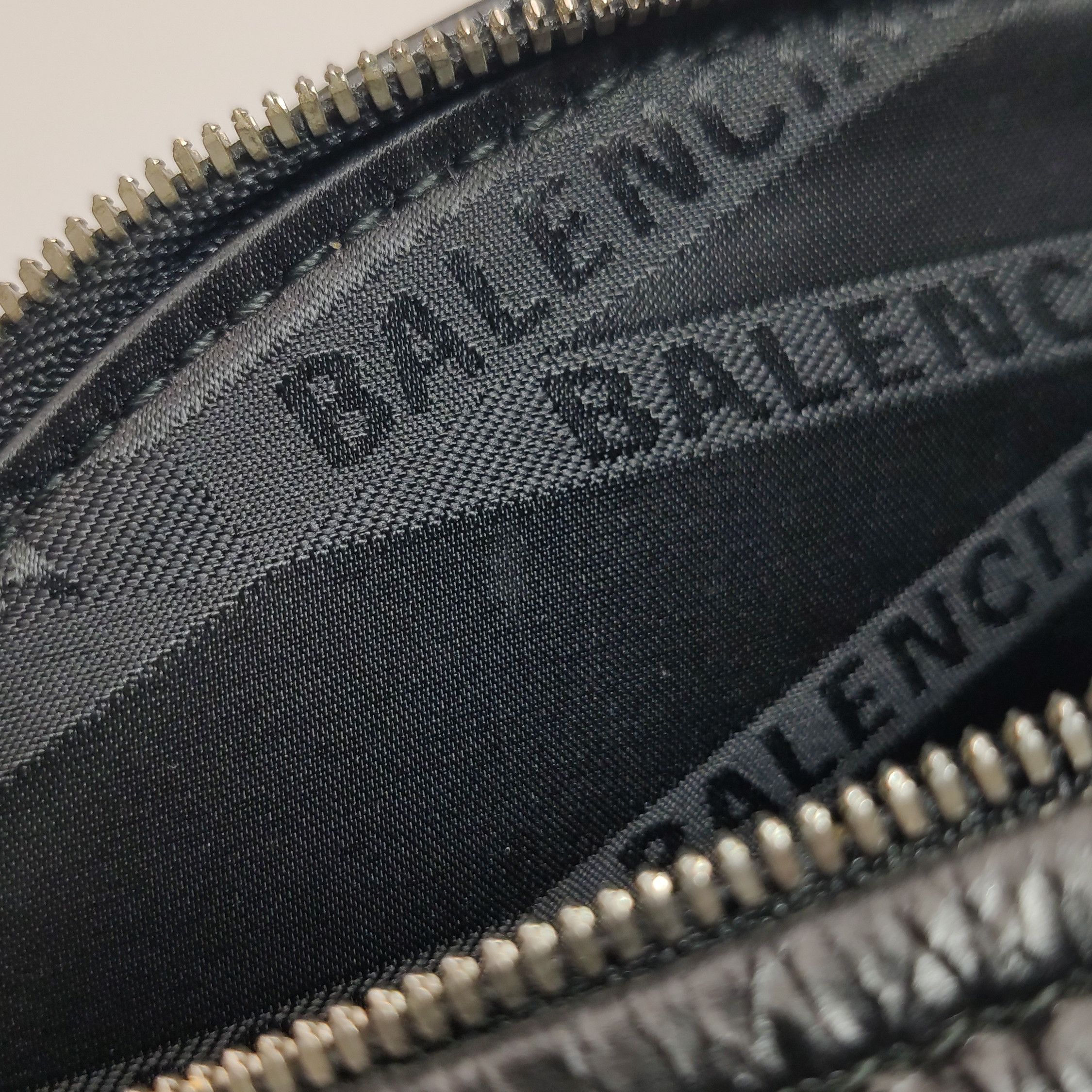 Balenciaga Balenciaga Women os Crossbody Bags Size ONE SIZE - 9 Thumbnail
