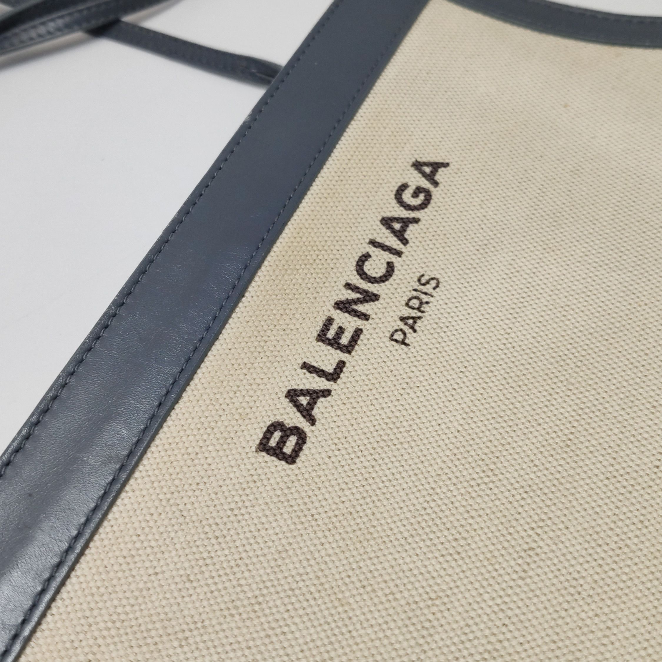 Balenciaga Balenciaga Women os Shoulder Bags Size ONE SIZE - 19 Thumbnail