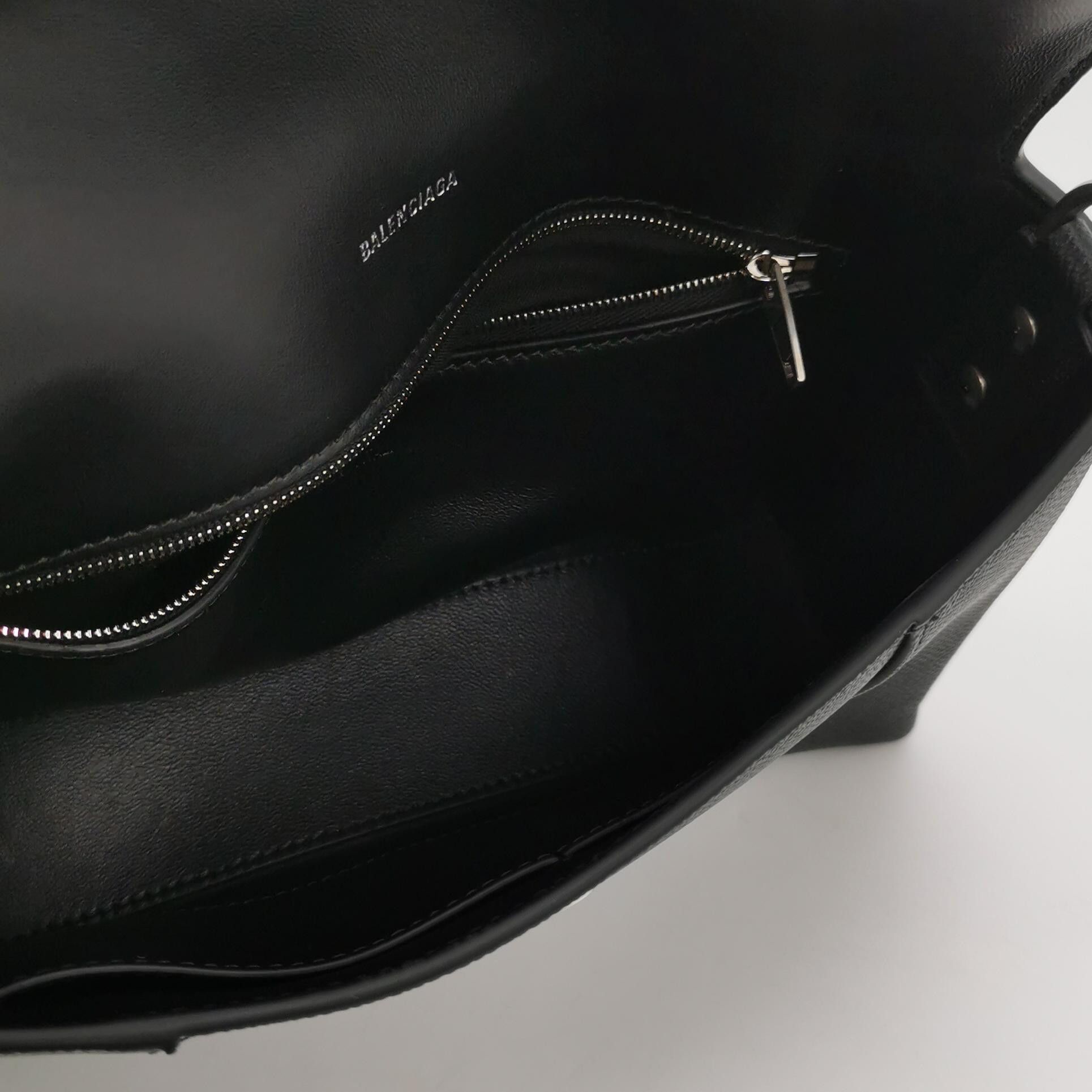 Balenciaga Balenciaga Women os Shoulder Bags Size ONE SIZE - 7 Thumbnail