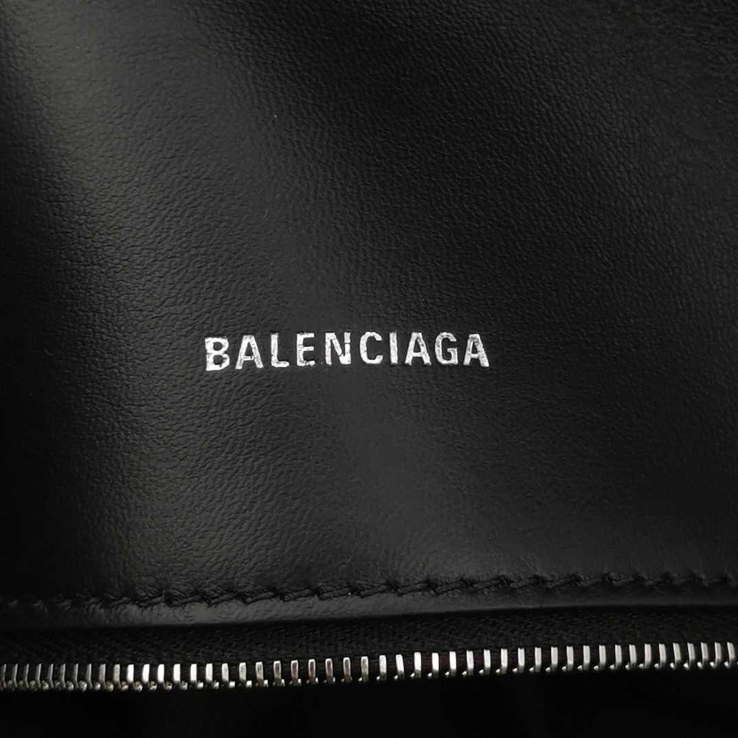 Balenciaga Balenciaga Women os Shoulder Bags Size ONE SIZE - 8 Thumbnail