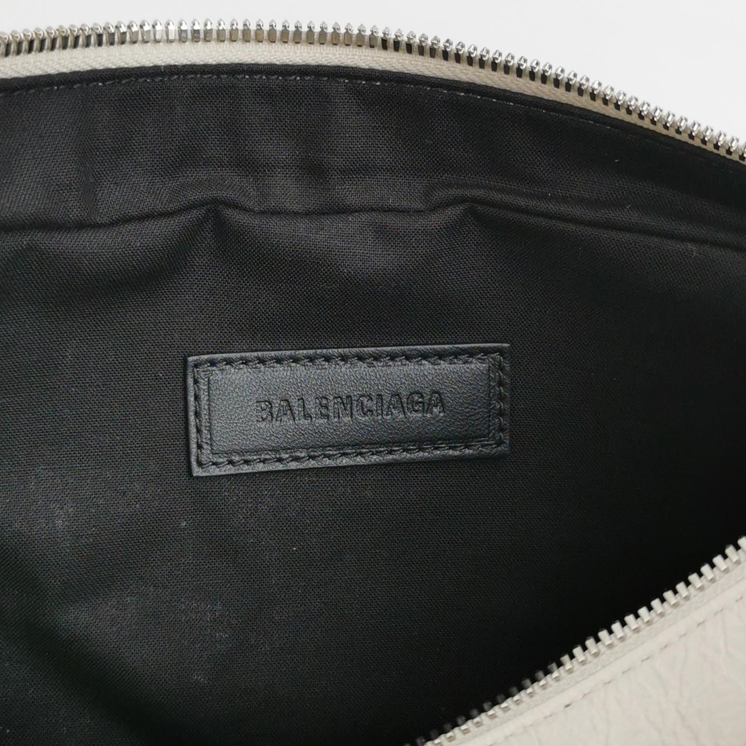 Balenciaga Balenciaga Women os Shoulder Bags Size ONE SIZE - 8 Thumbnail
