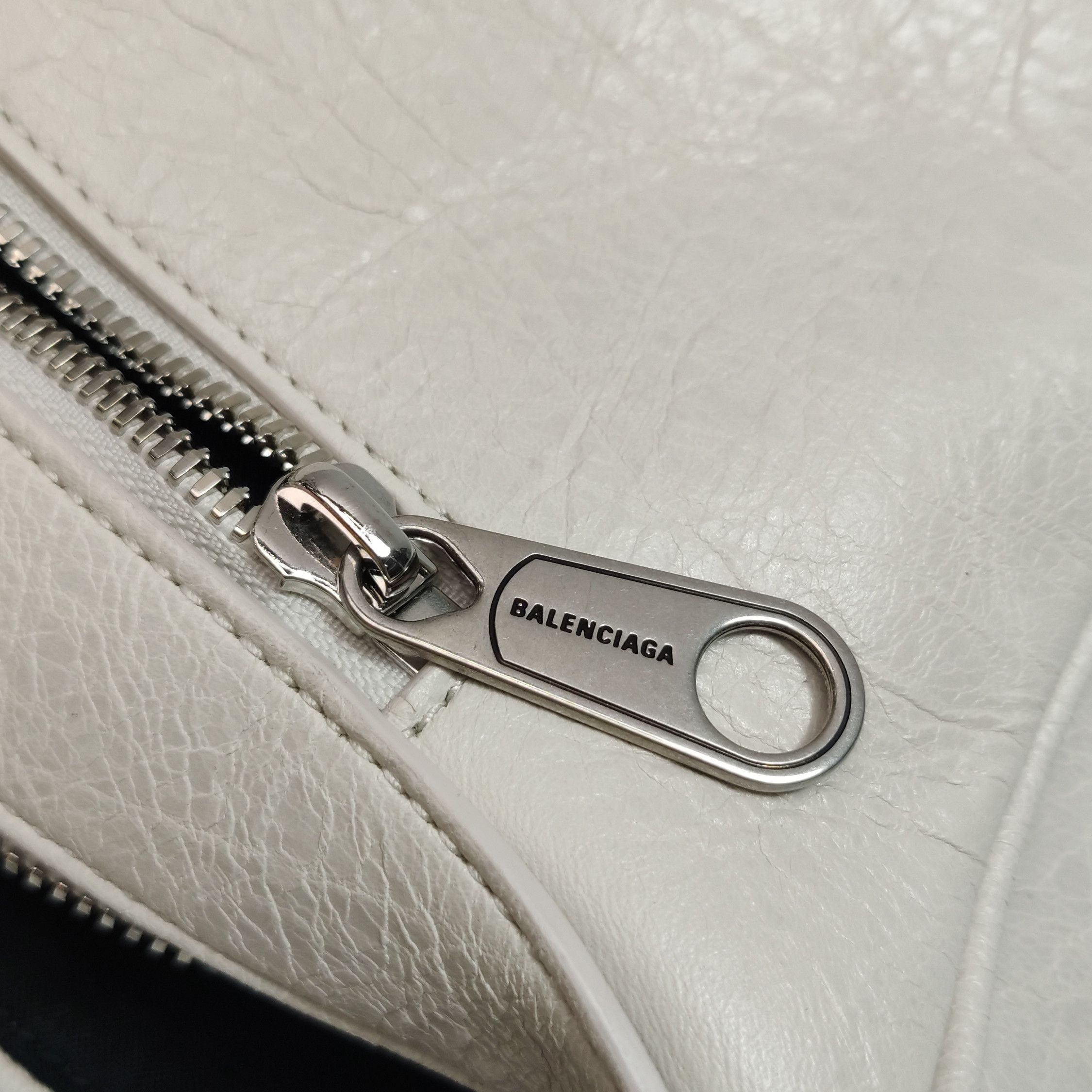 Balenciaga Balenciaga Women os Shoulder Bags Size ONE SIZE - 16 Thumbnail