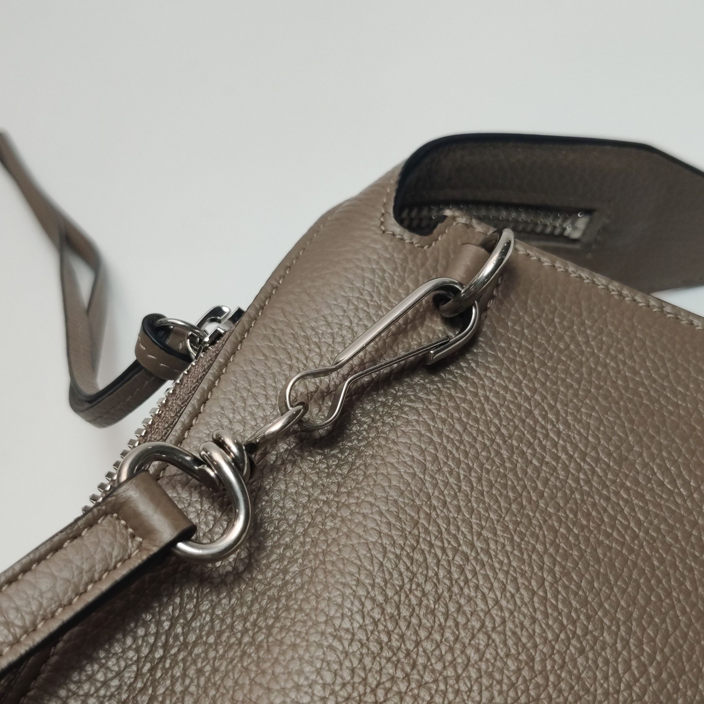 Balenciaga Balenciaga Women os Shoulder Bags Size ONE SIZE - 21 Thumbnail