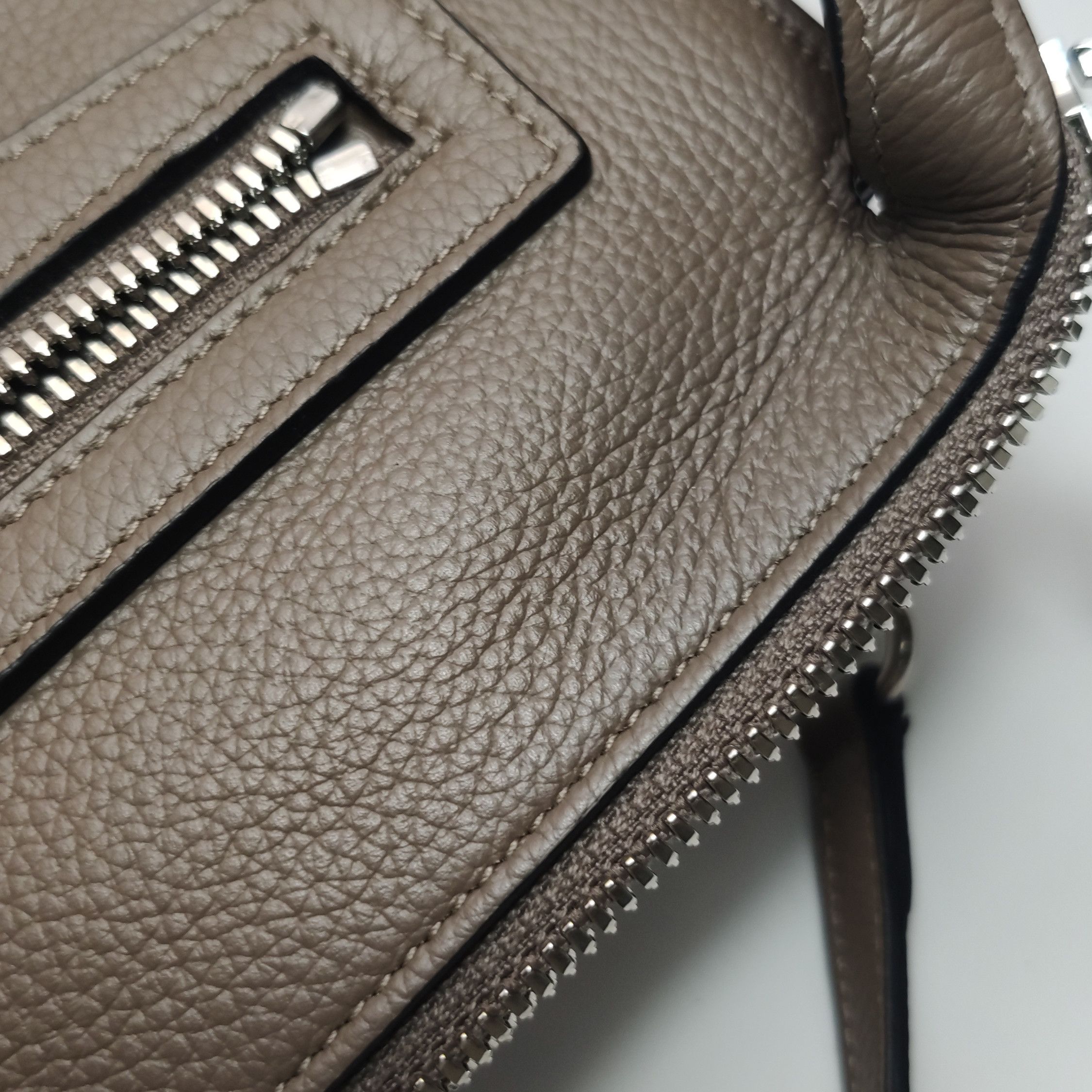 Balenciaga Balenciaga Women os Shoulder Bags Size ONE SIZE - 17 Thumbnail