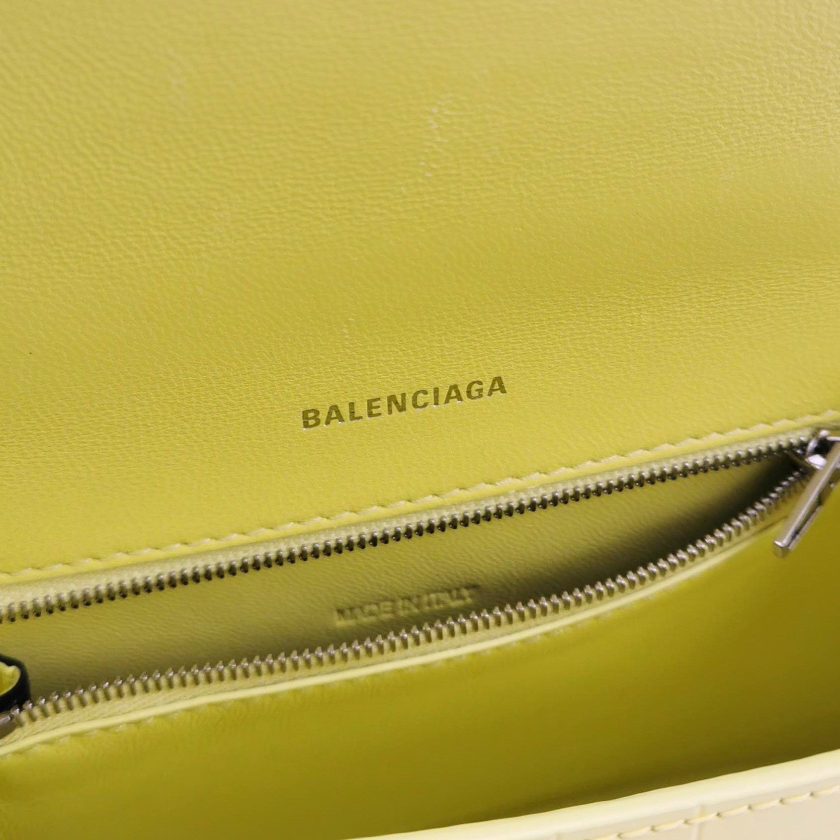 Balenciaga Balenciaga Women os Shoulder Bags Size ONE SIZE - 8 Thumbnail