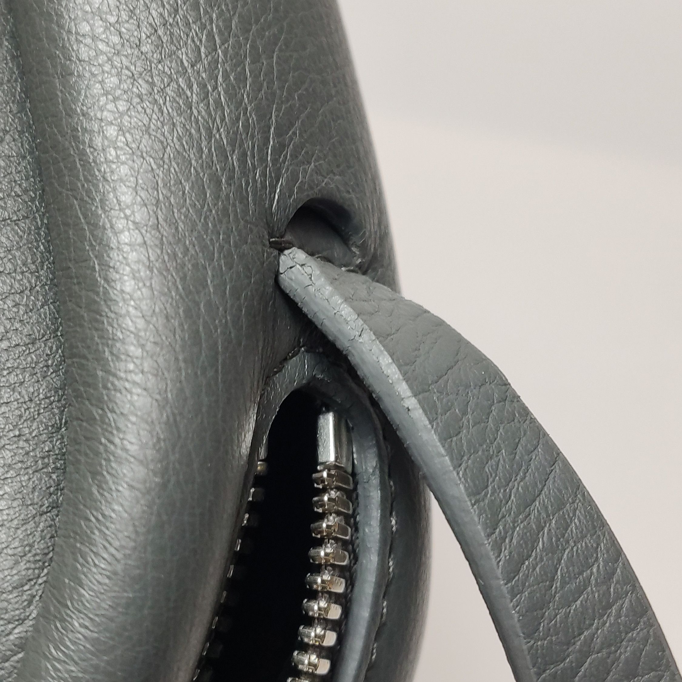 Balenciaga Balenciaga Women os Crossbody Bags Size ONE SIZE - 18 Thumbnail