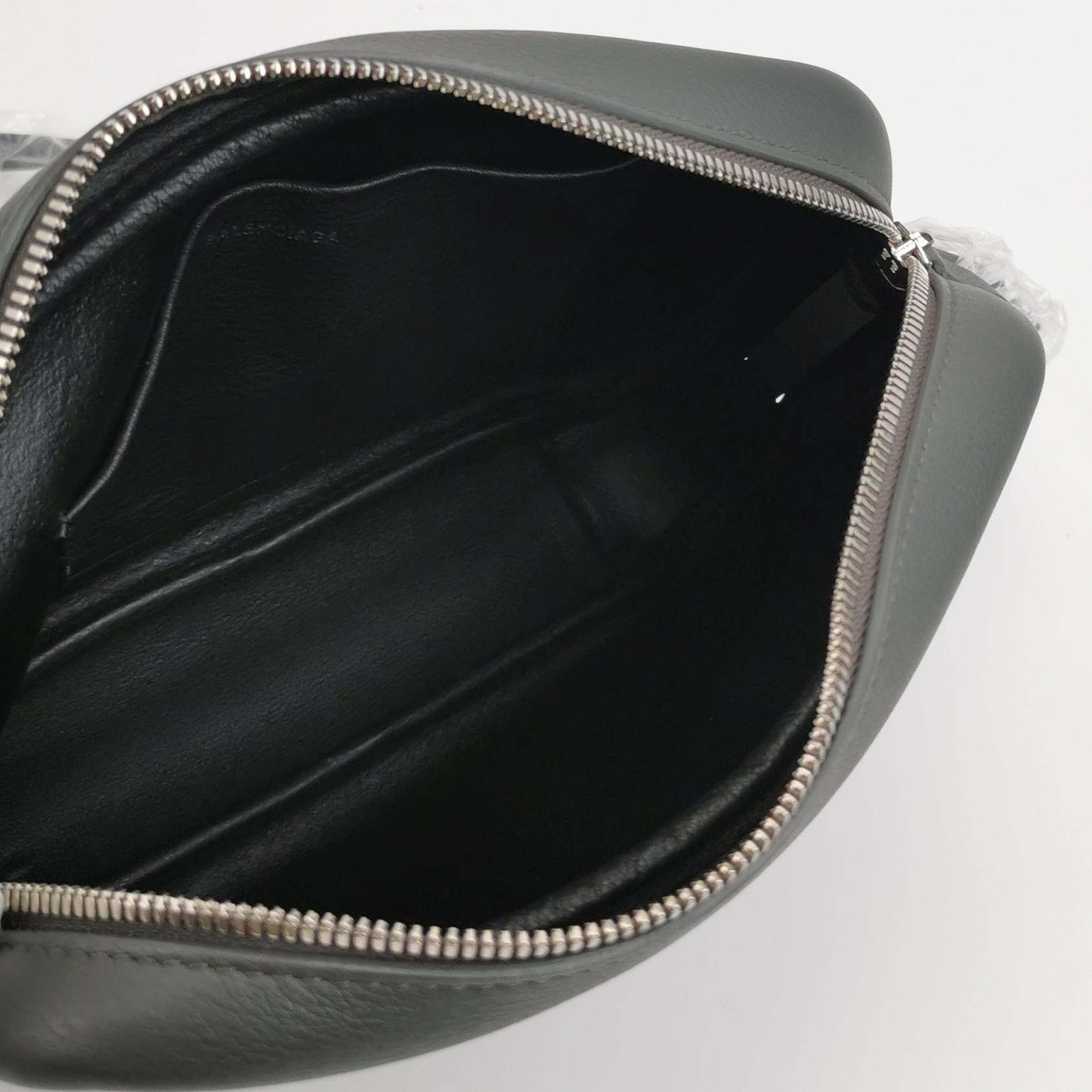 Balenciaga Balenciaga Women os Crossbody Bags Size ONE SIZE - 7 Thumbnail
