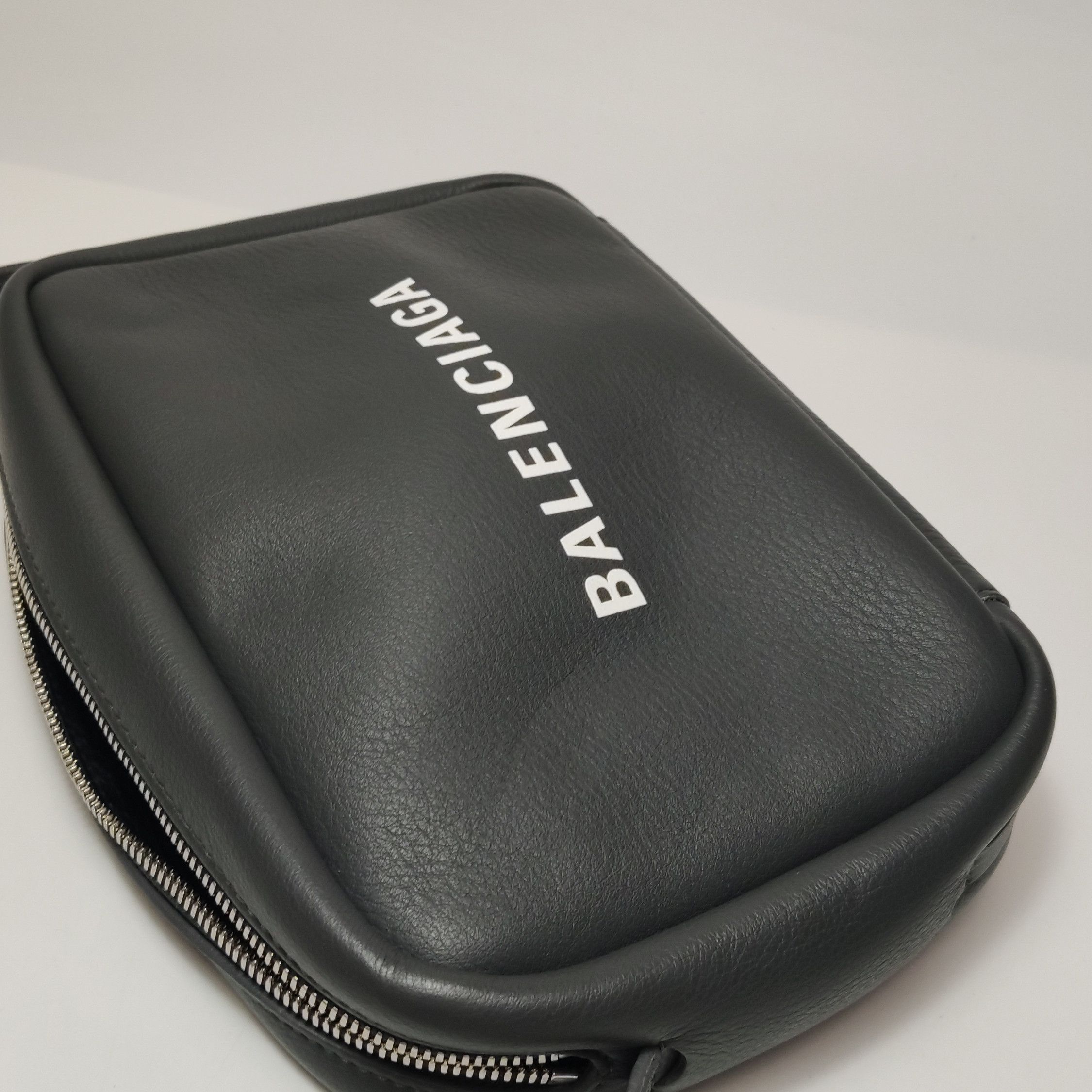 Balenciaga Balenciaga Women os Crossbody Bags Size ONE SIZE - 13 Thumbnail