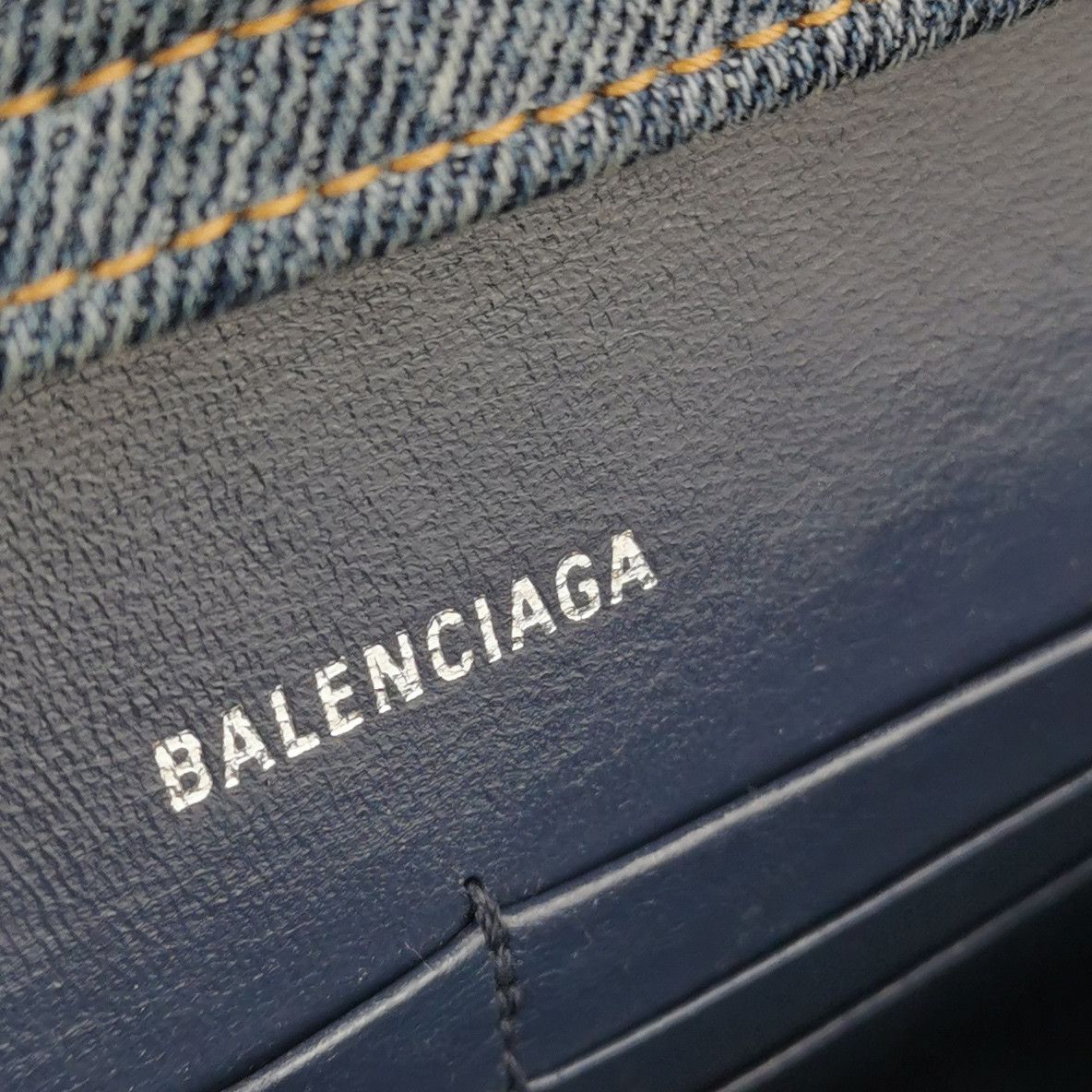 Balenciaga Balenciaga Women os Shoulder Bags Size ONE SIZE - 8 Thumbnail