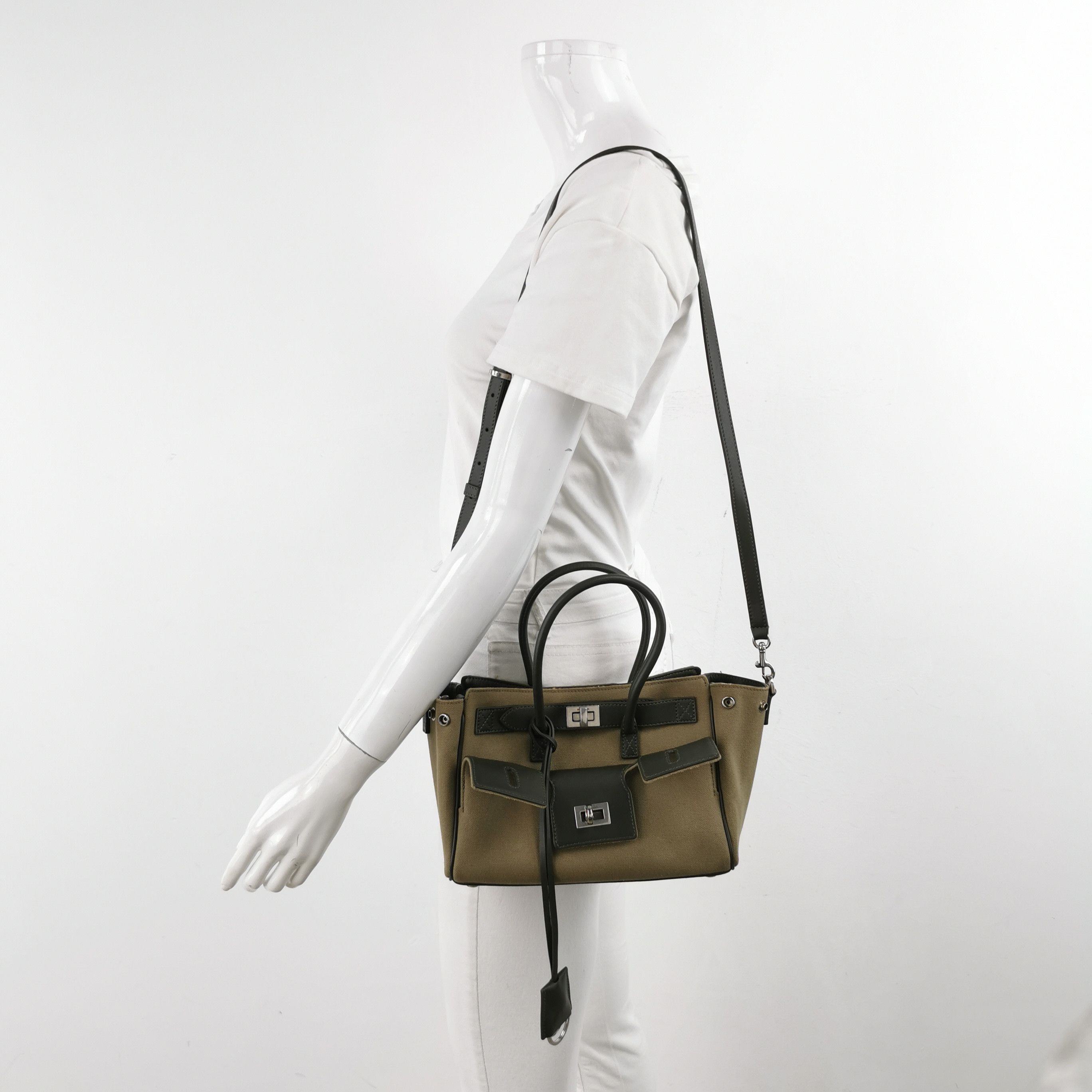 Balenciaga Balenciaga Women os Shoulder Bags Size ONE SIZE - 2 Thumbnail