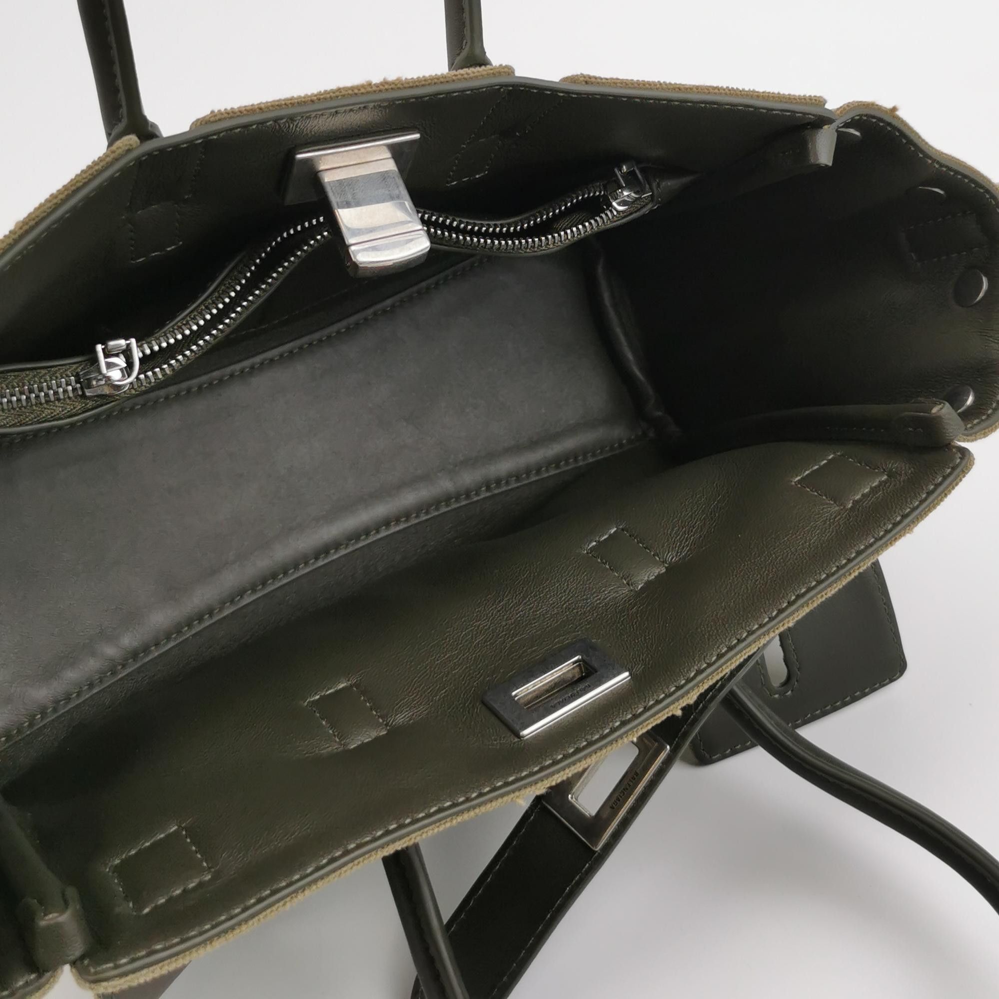 Balenciaga Balenciaga Women os Shoulder Bags Size ONE SIZE - 7 Thumbnail