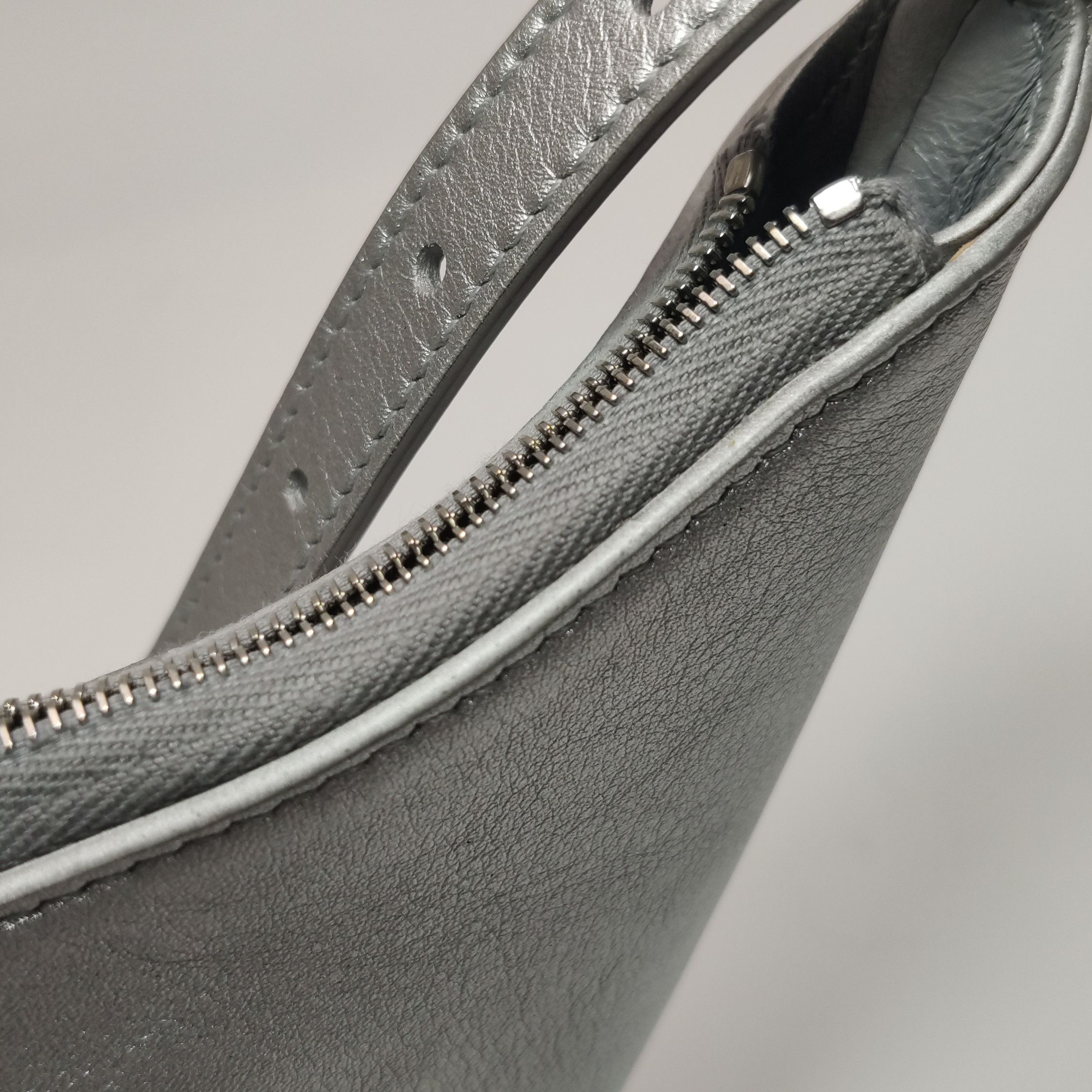 Balenciaga Balenciaga Women os Shoulder Bags Size ONE SIZE - 16 Thumbnail