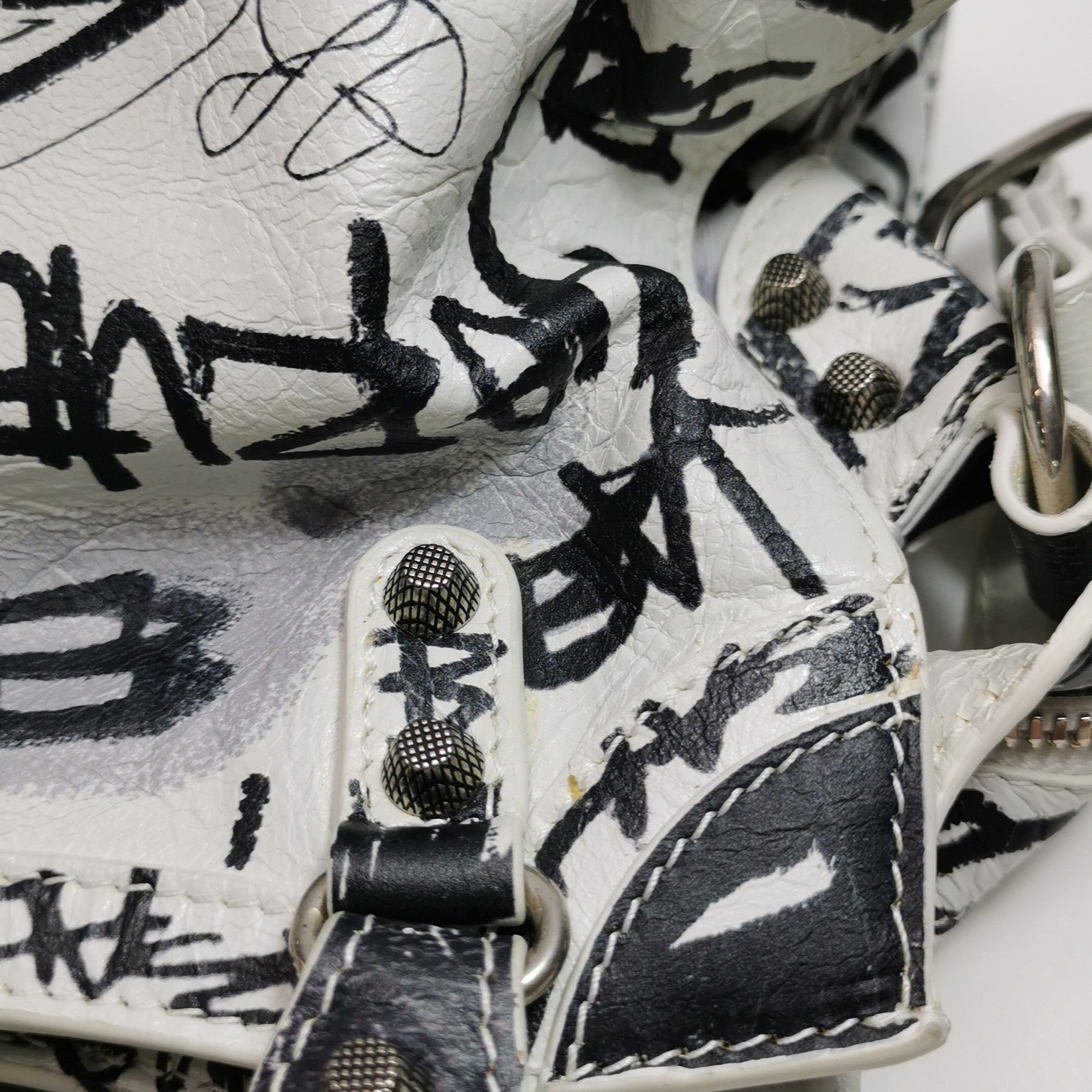 Balenciaga Balenciaga Women os Shoulder Bags Size ONE SIZE - 18 Thumbnail