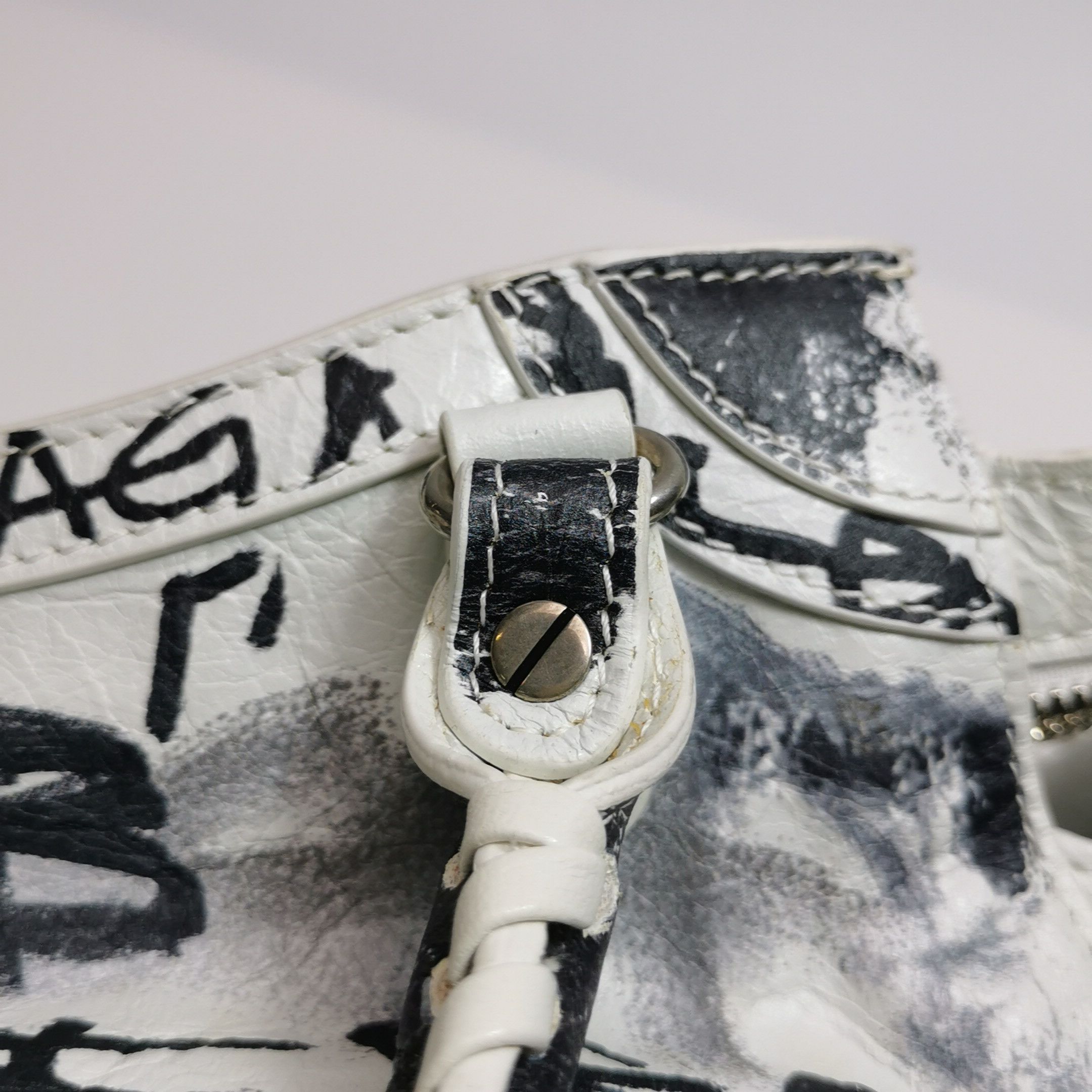 Balenciaga Balenciaga Women os Shoulder Bags Size ONE SIZE - 16 Thumbnail