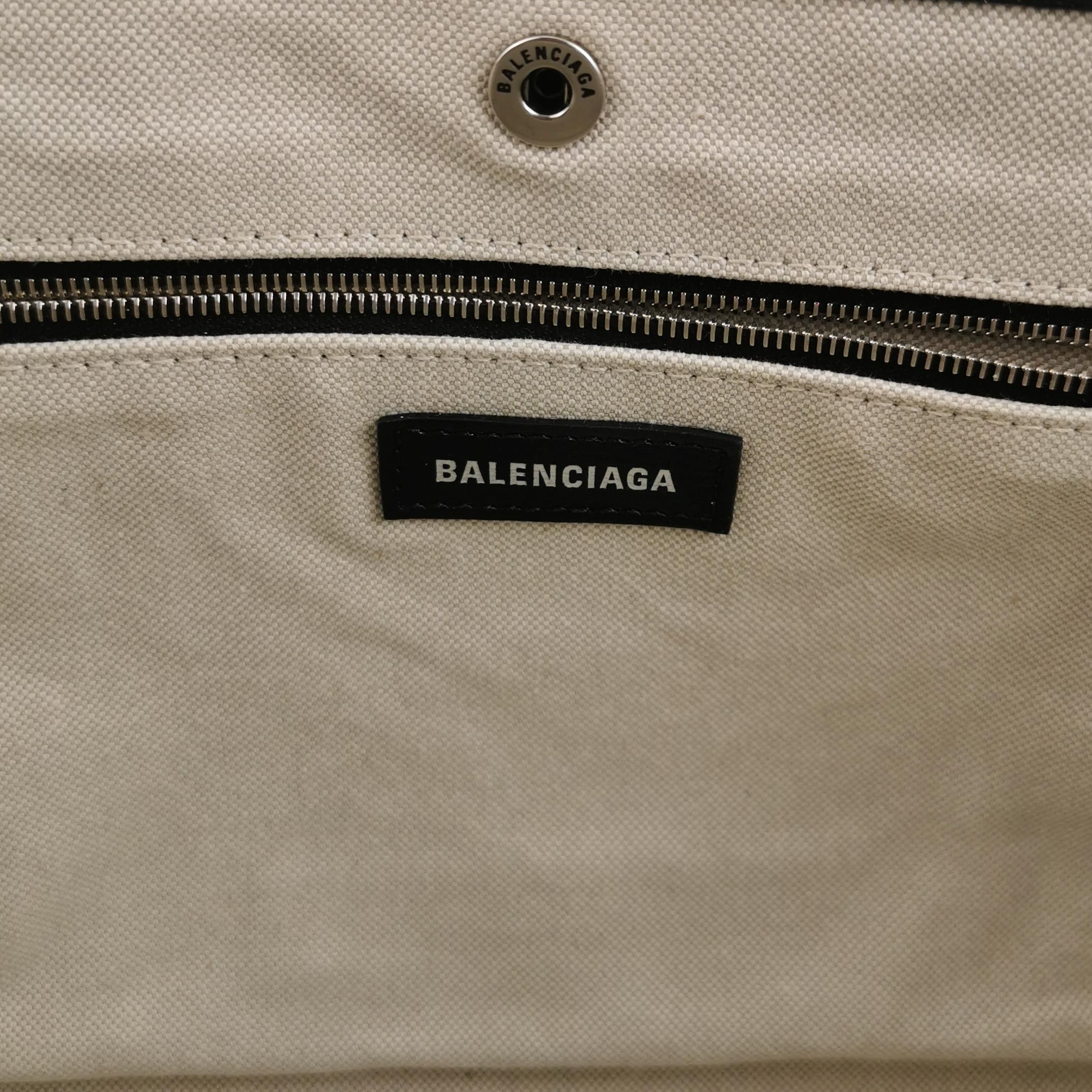Balenciaga Balenciaga Women os Shoulder Bags Size ONE SIZE - 8 Thumbnail
