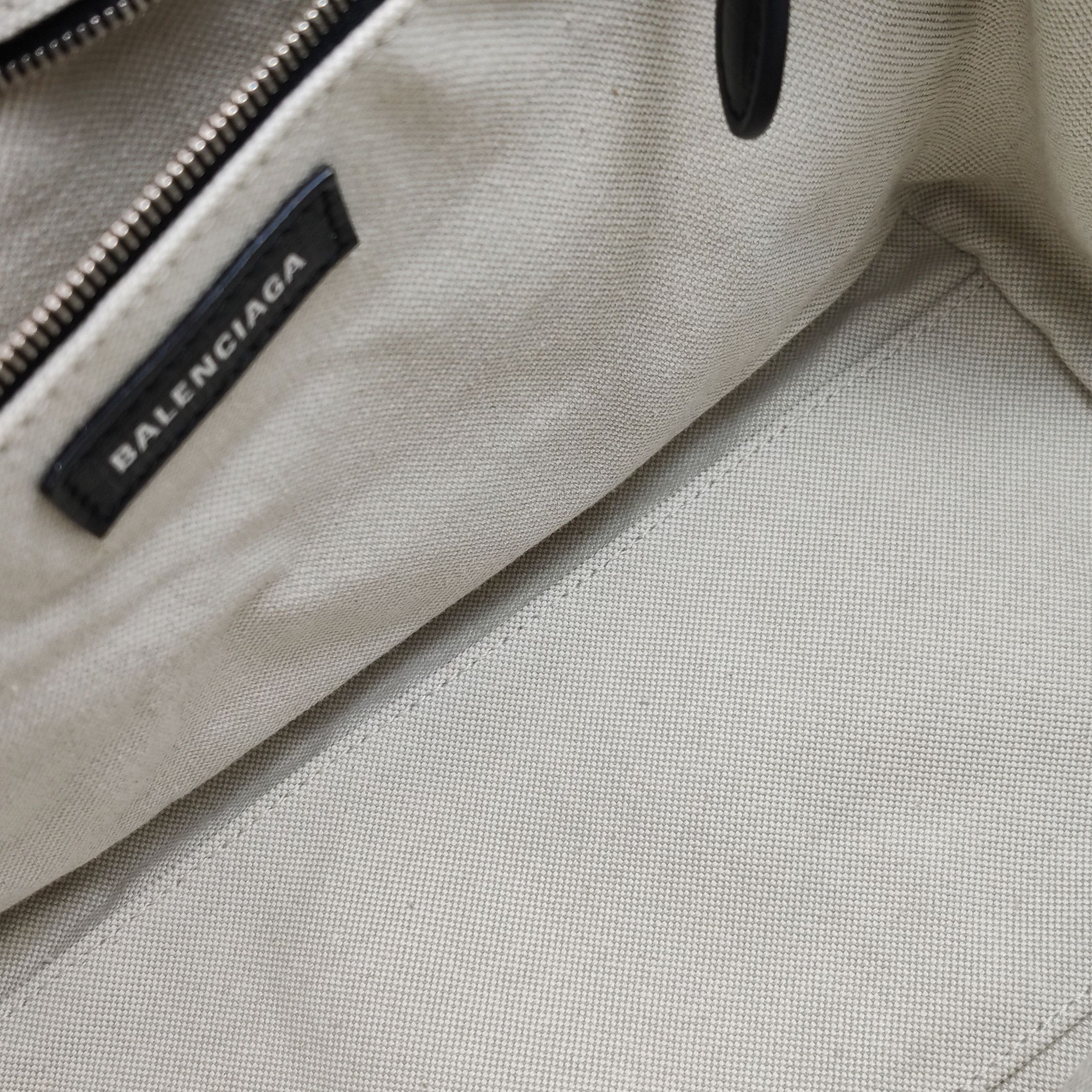 Balenciaga Balenciaga Women os Shoulder Bags Size ONE SIZE - 9 Thumbnail