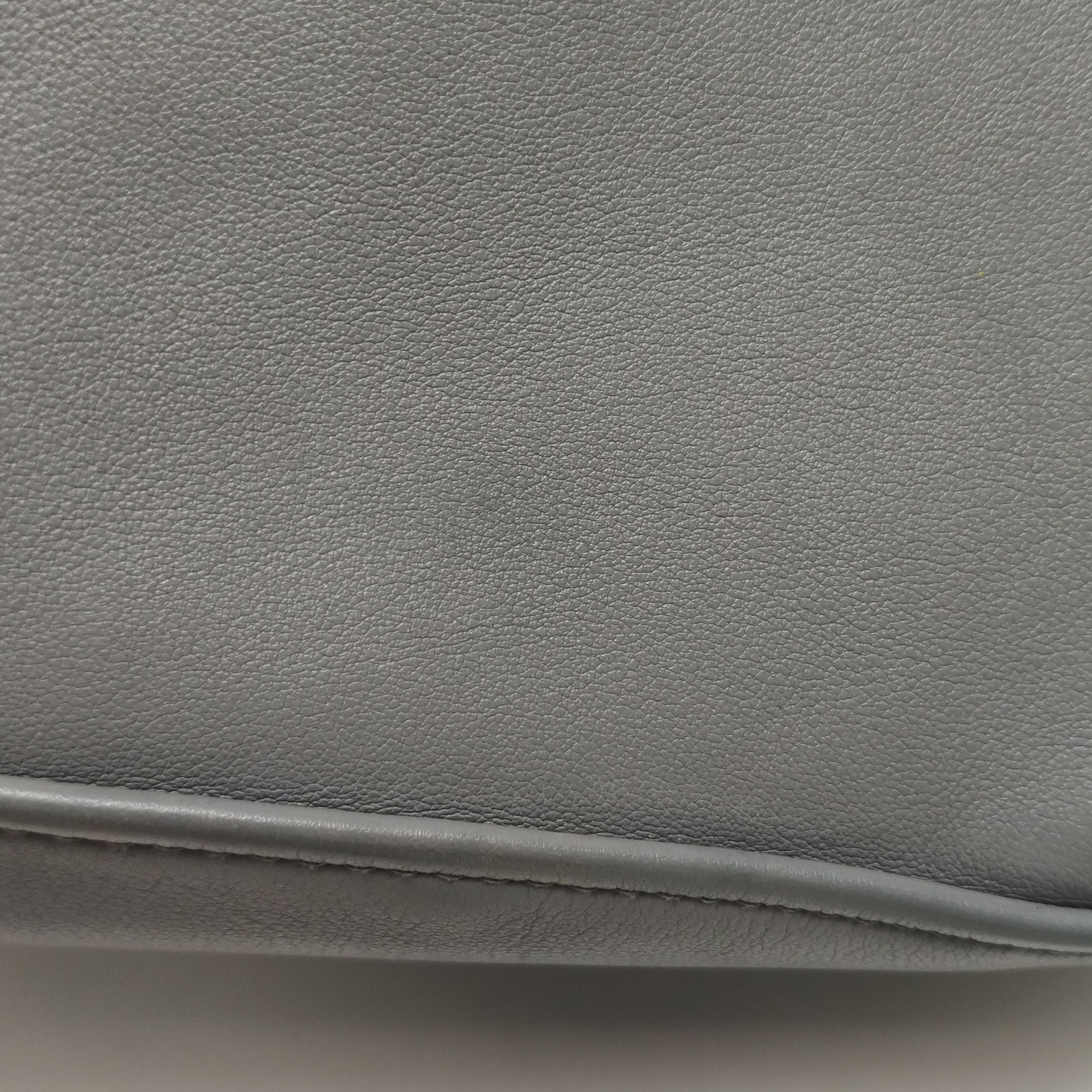 Balenciaga Balenciaga Women os Shoulder Bags Size ONE SIZE - 21 Thumbnail