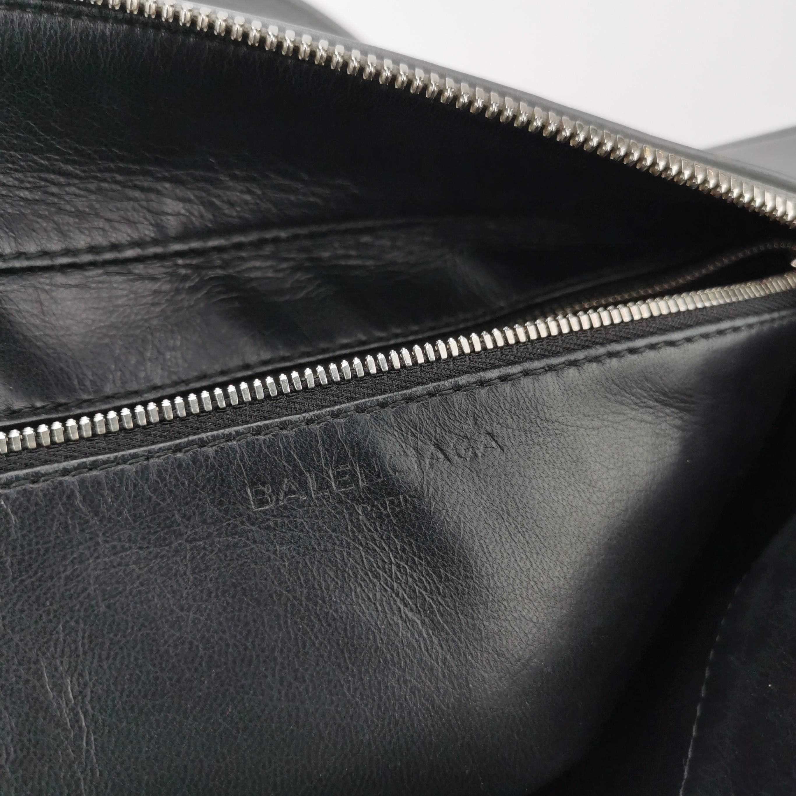 Balenciaga Balenciaga Women os Shoulder Bags Size ONE SIZE - 8 Thumbnail