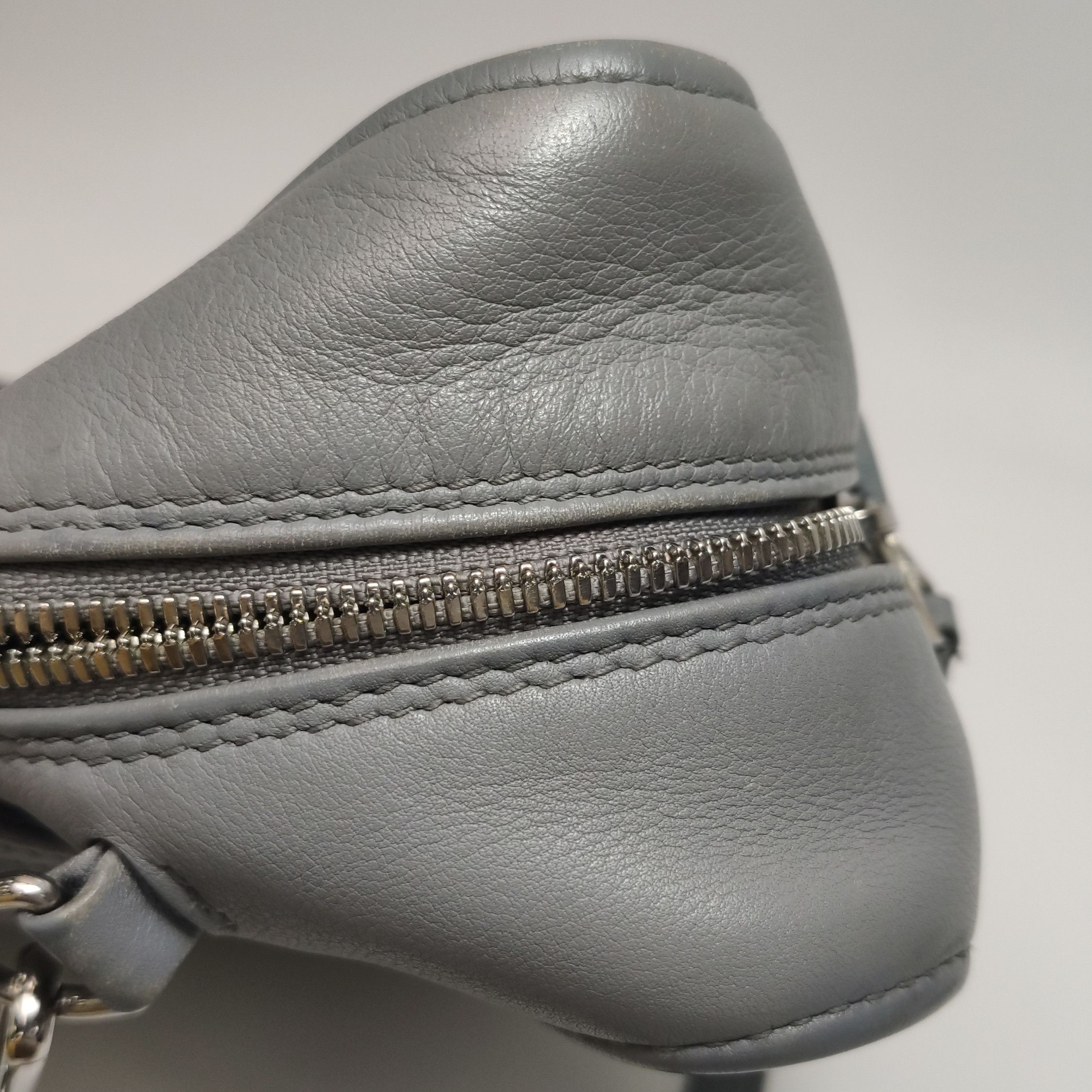 Balenciaga Balenciaga Women os Shoulder Bags Size ONE SIZE - 25 Thumbnail