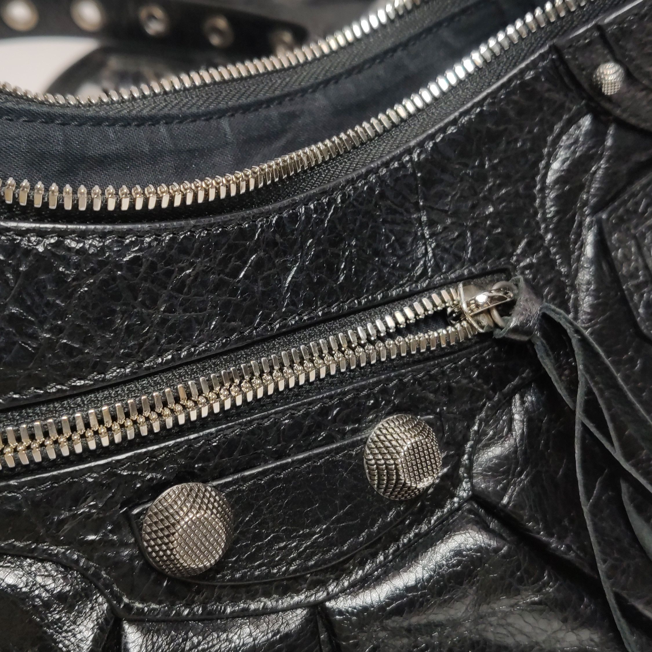 Balenciaga Balenciaga Women os Shoulder Bags Size ONE SIZE - 17 Thumbnail