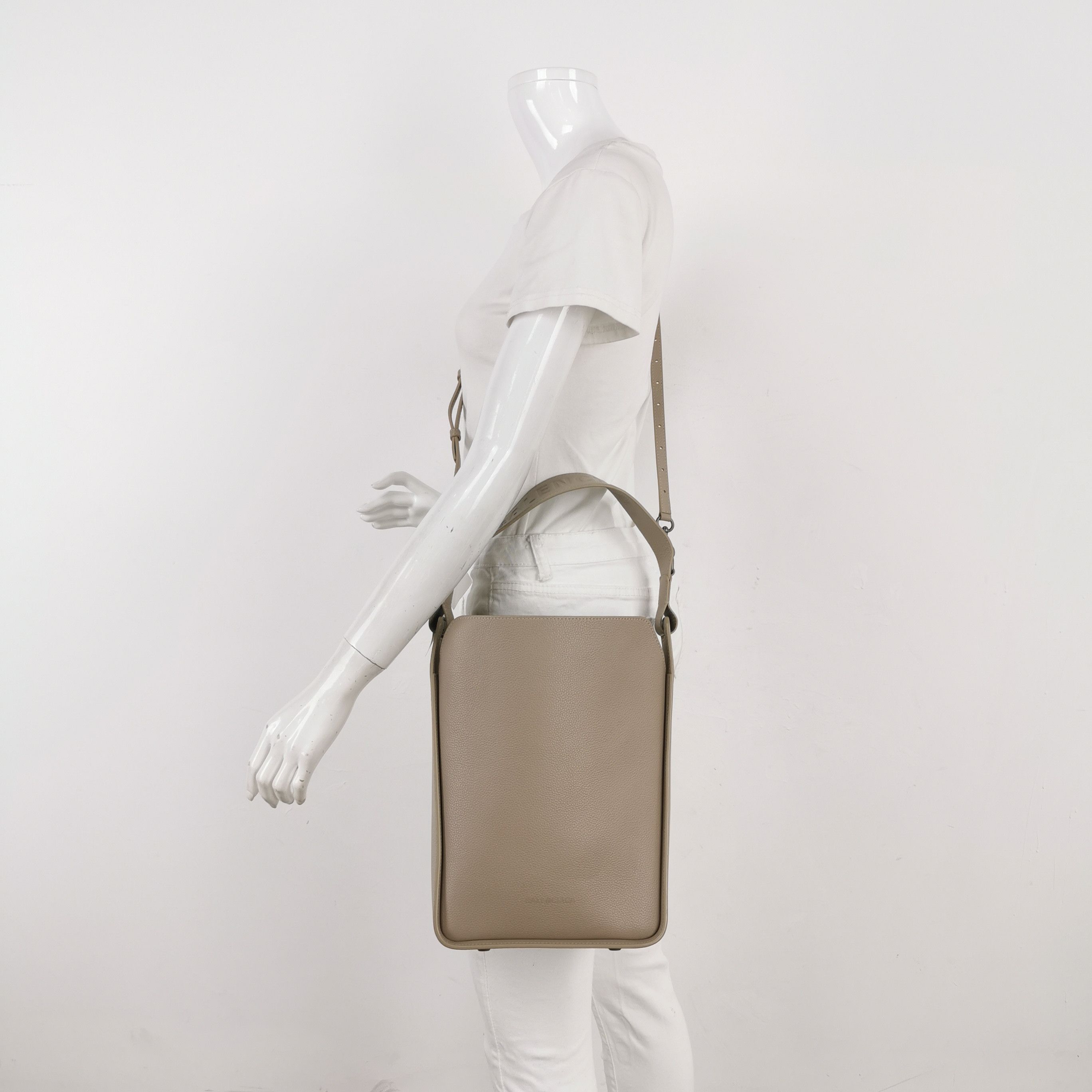 Balenciaga Balenciaga Women os Shoulder Bags Size ONE SIZE - 2 Thumbnail