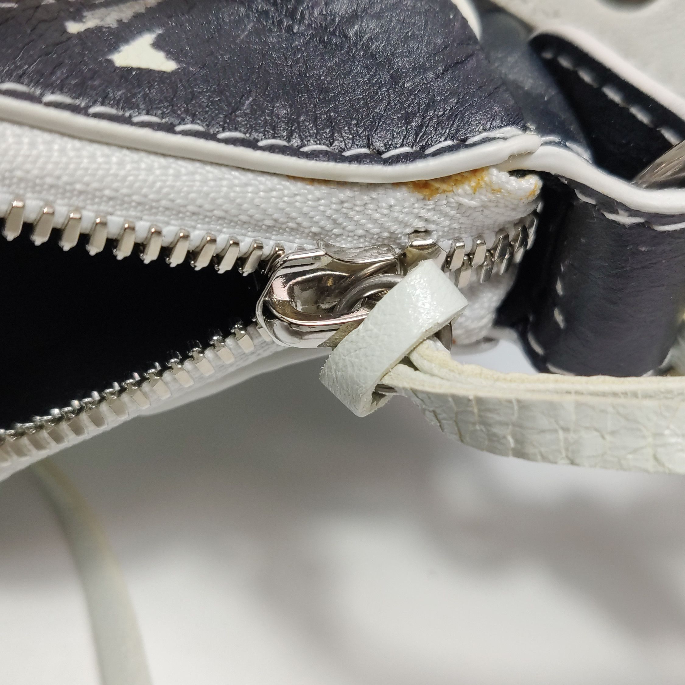Balenciaga Balenciaga Women os Shoulder Bags Size ONE SIZE - 13 Thumbnail