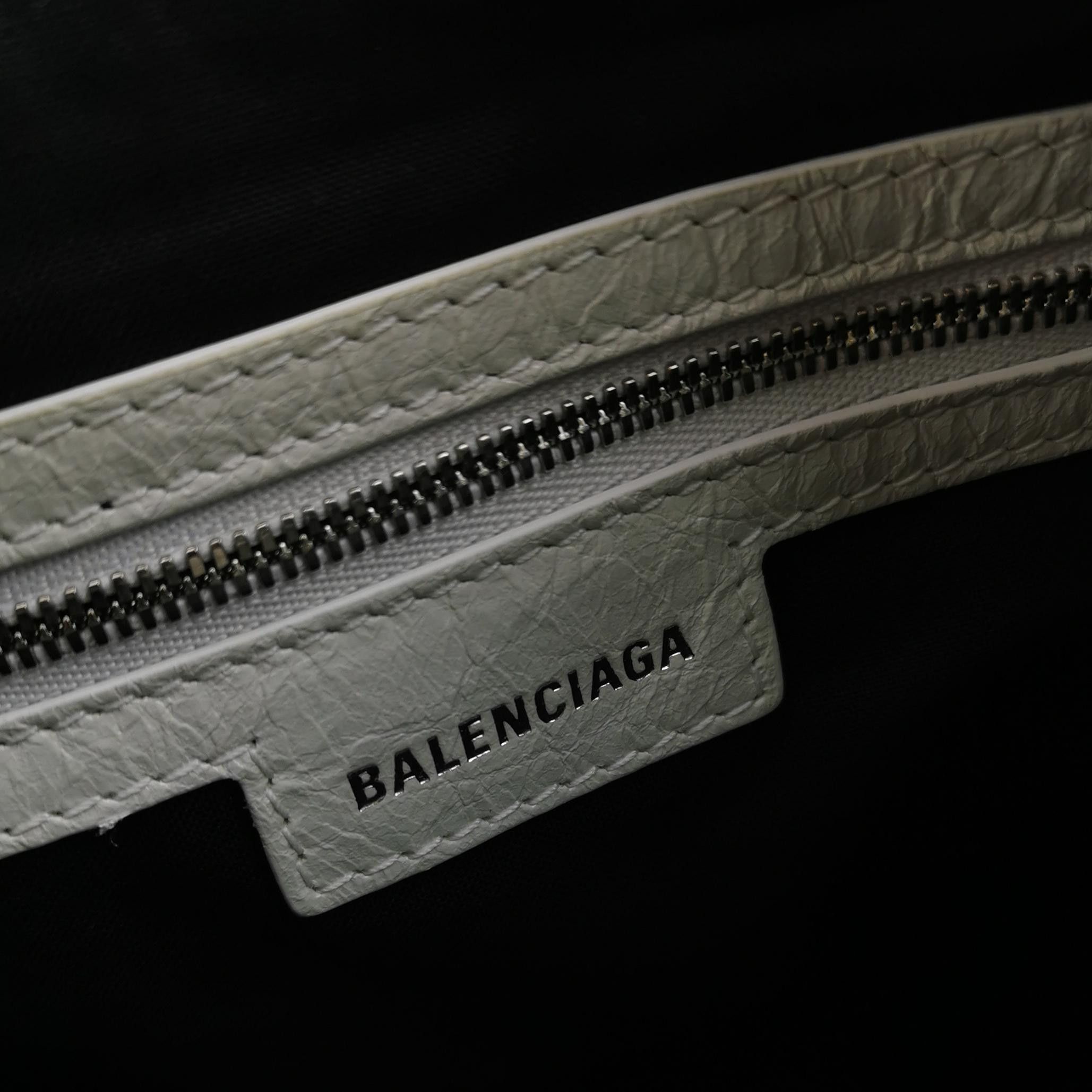Balenciaga Balenciaga Women os Shoulder Bags Size ONE SIZE - 8 Thumbnail