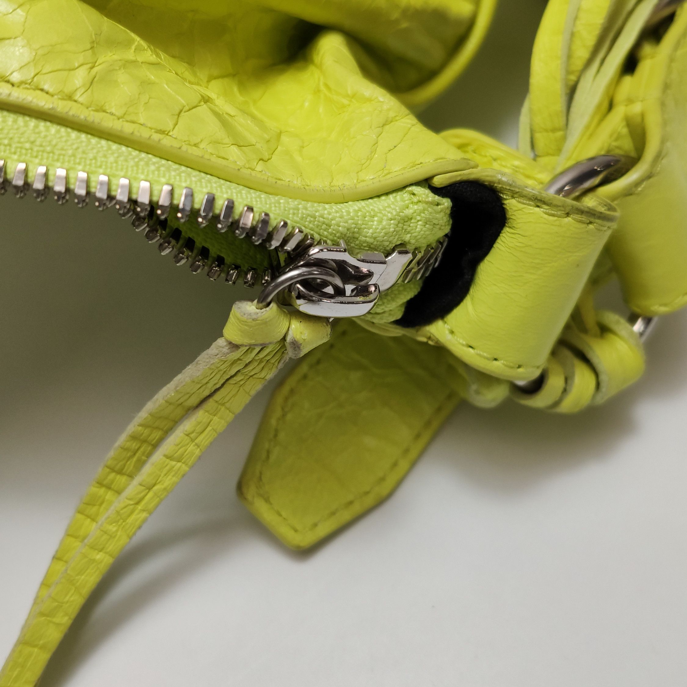 Balenciaga Balenciaga Women os Shoulder Bags Size ONE SIZE - 14 Thumbnail