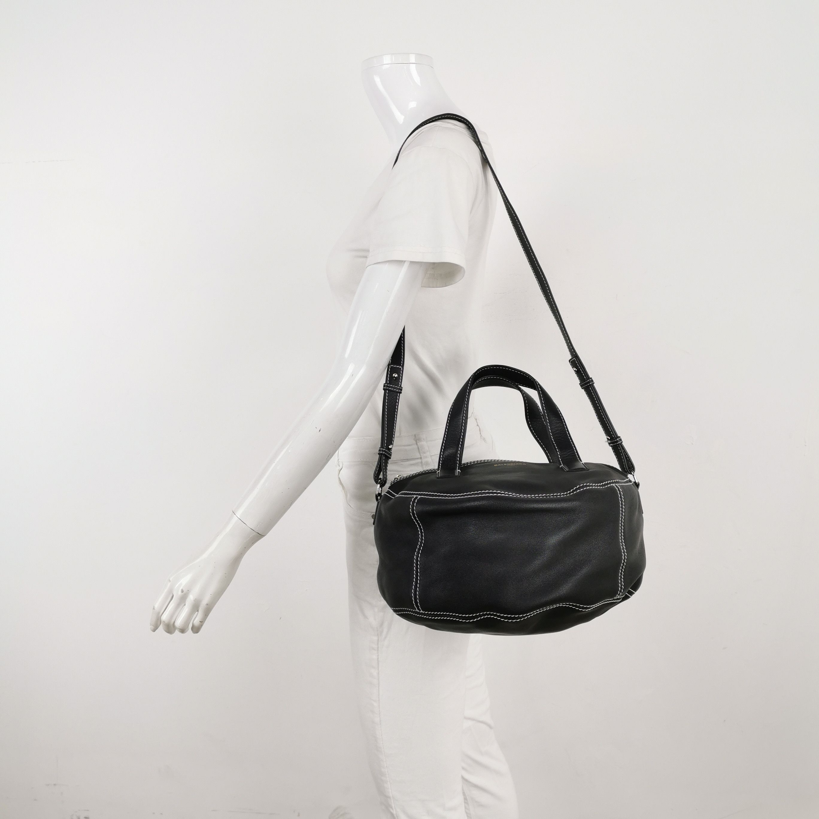 Balenciaga Balenciaga Women os Crossbody Bags Size ONE SIZE - 2 Thumbnail