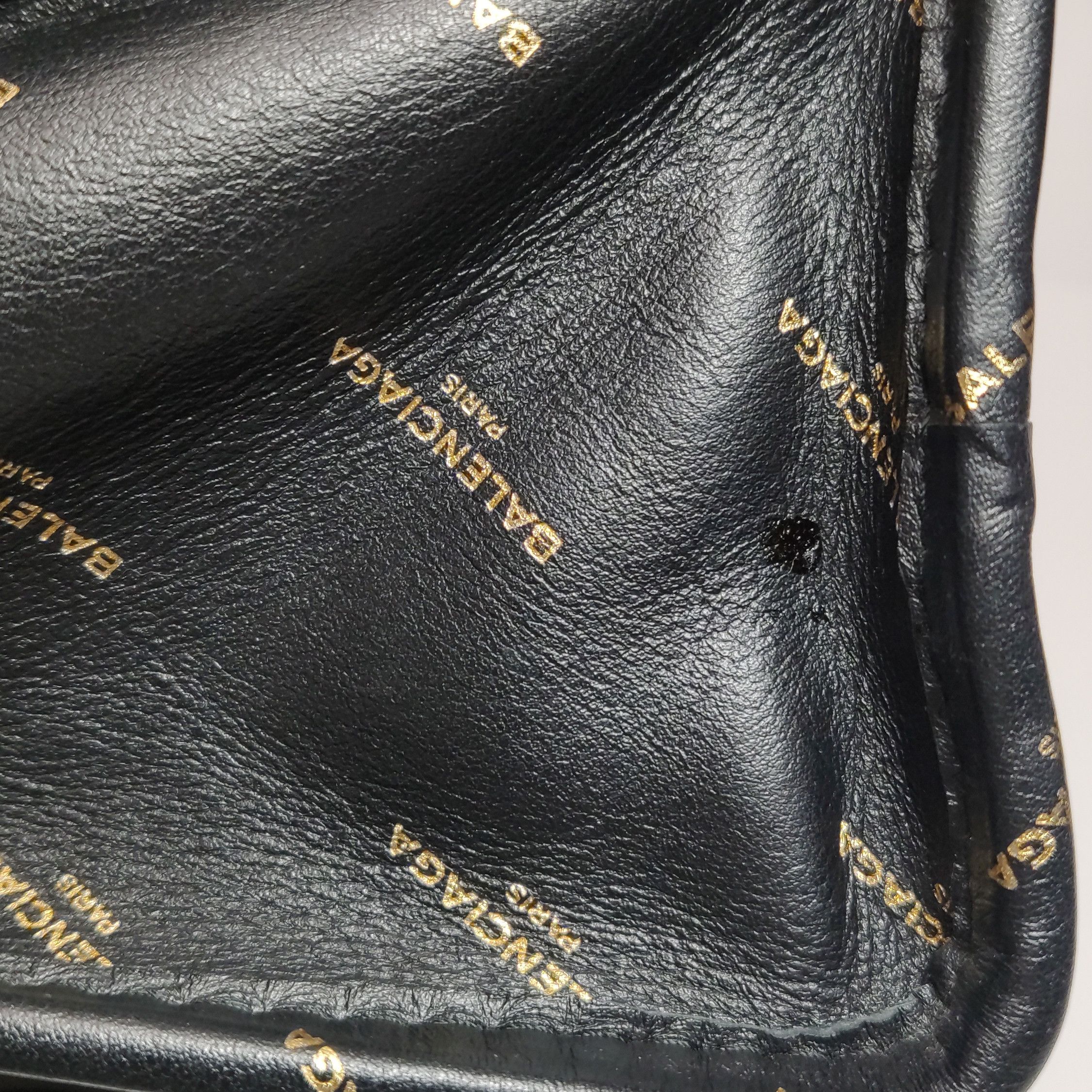 Balenciaga Balenciaga Women os Shoulder Bags Size ONE SIZE - 17 Thumbnail