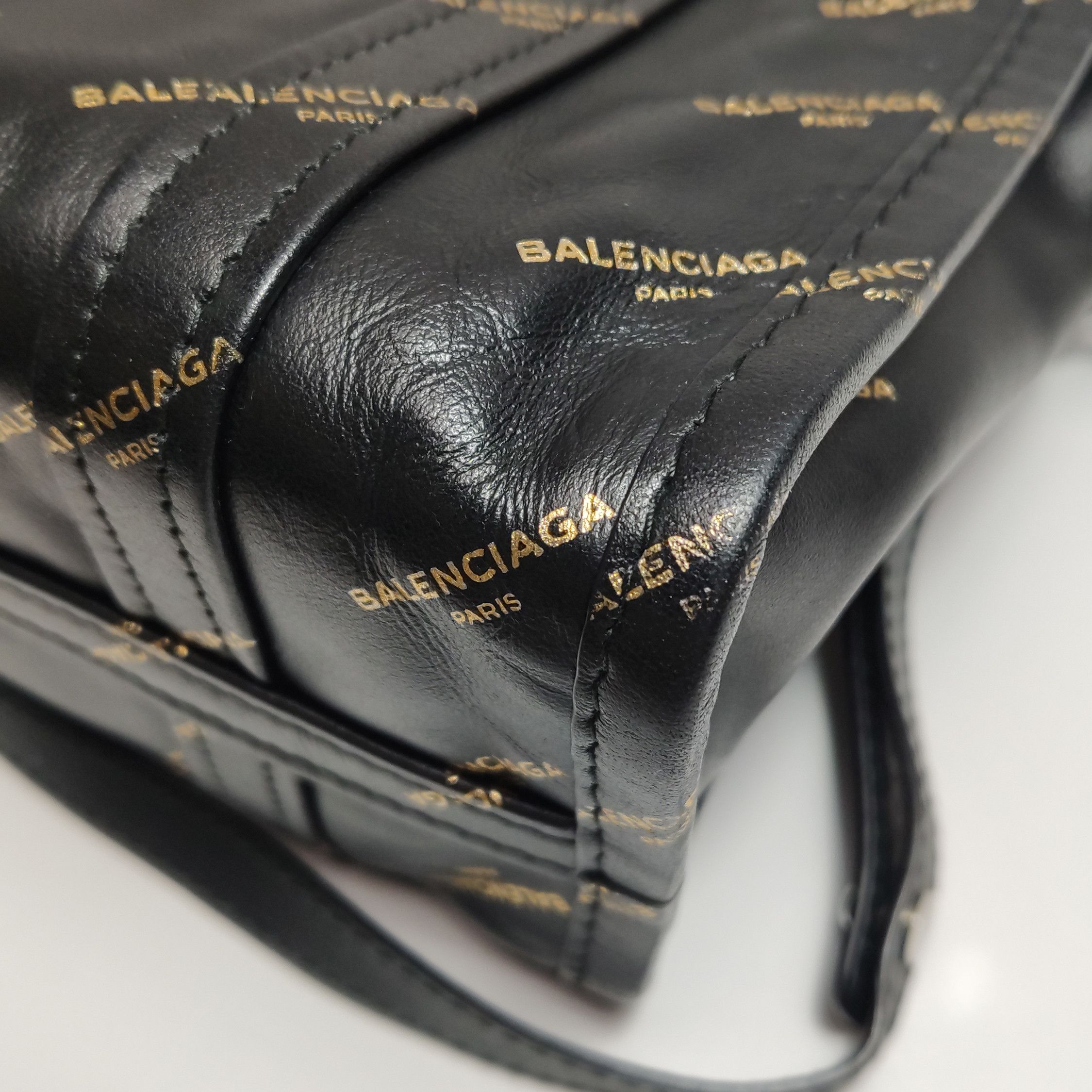 Balenciaga Balenciaga Women os Shoulder Bags Size ONE SIZE - 23 Thumbnail
