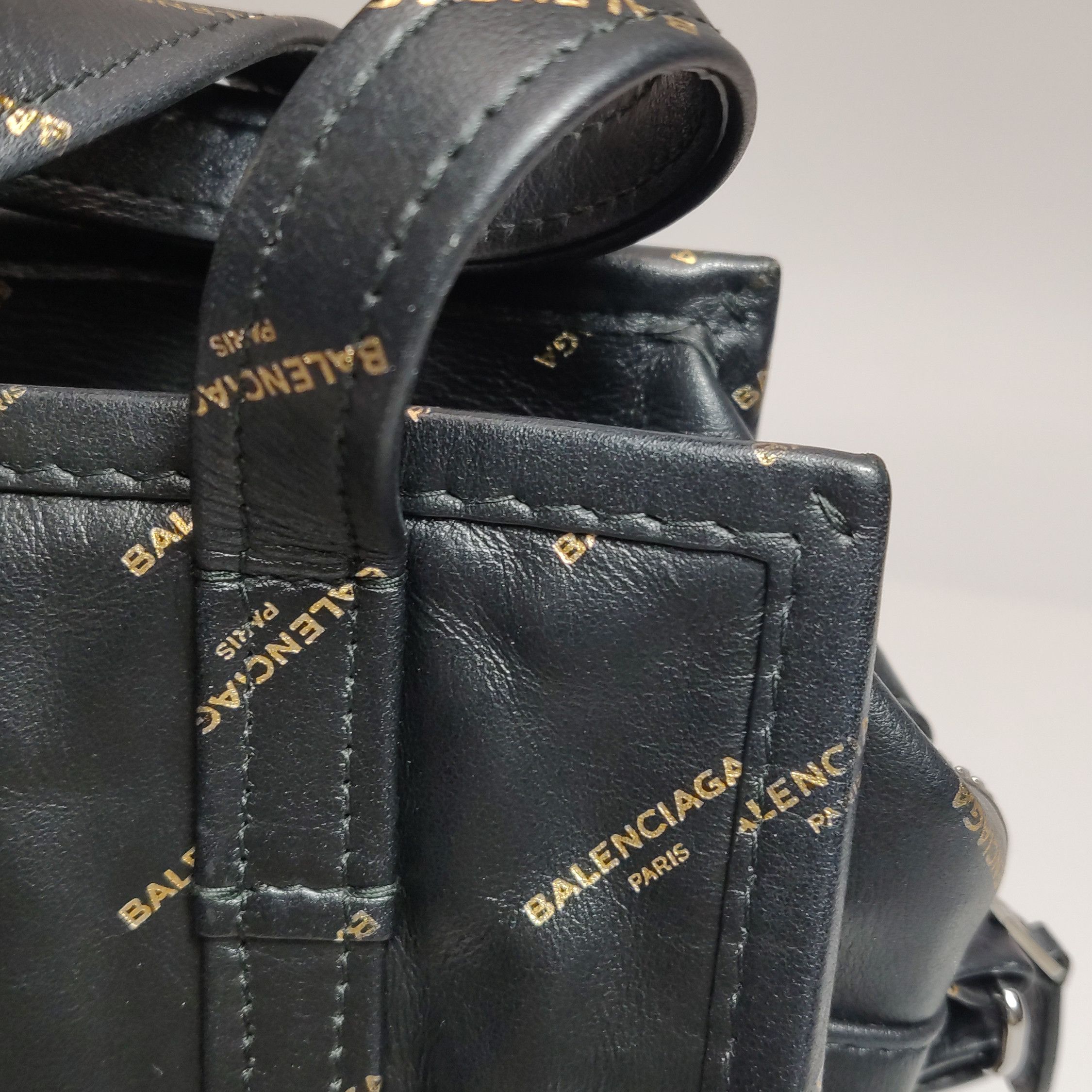 Balenciaga Balenciaga Women os Shoulder Bags Size ONE SIZE - 22 Thumbnail